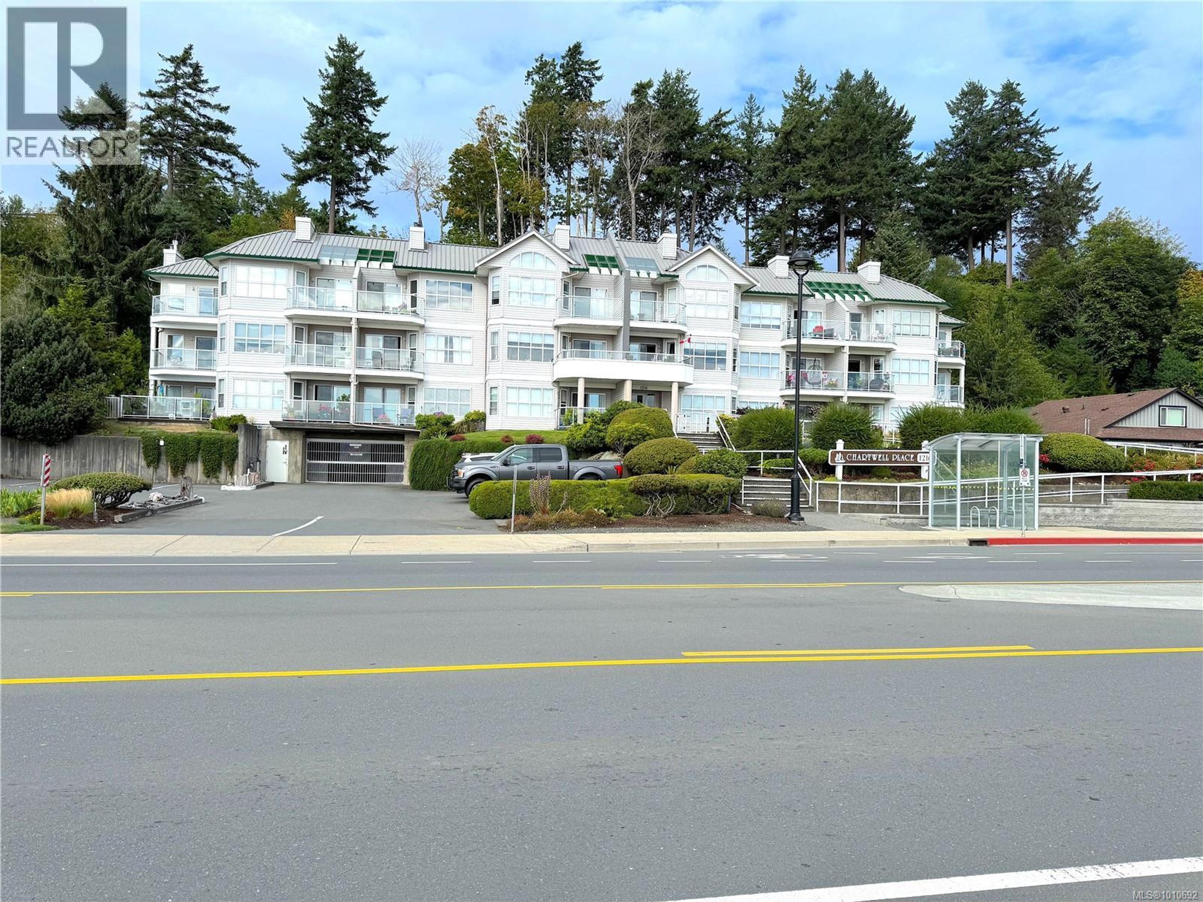 1216 Island Hwy S, Campbell River - Exteriors - Full Complex View - Photo 2