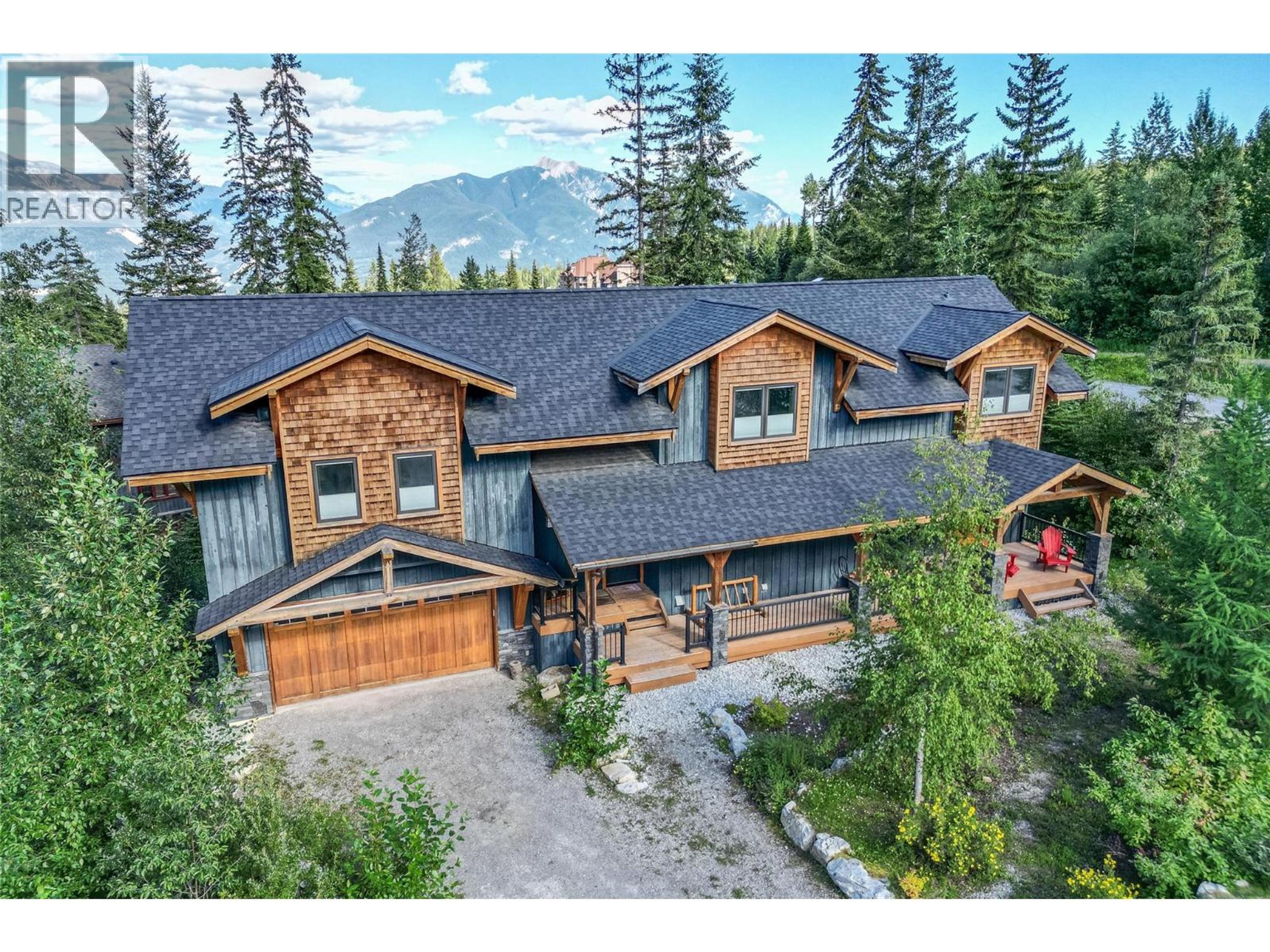 1590 Golden Avenue, Golden - Exteriors - Drone/Aerial View - Photo 10