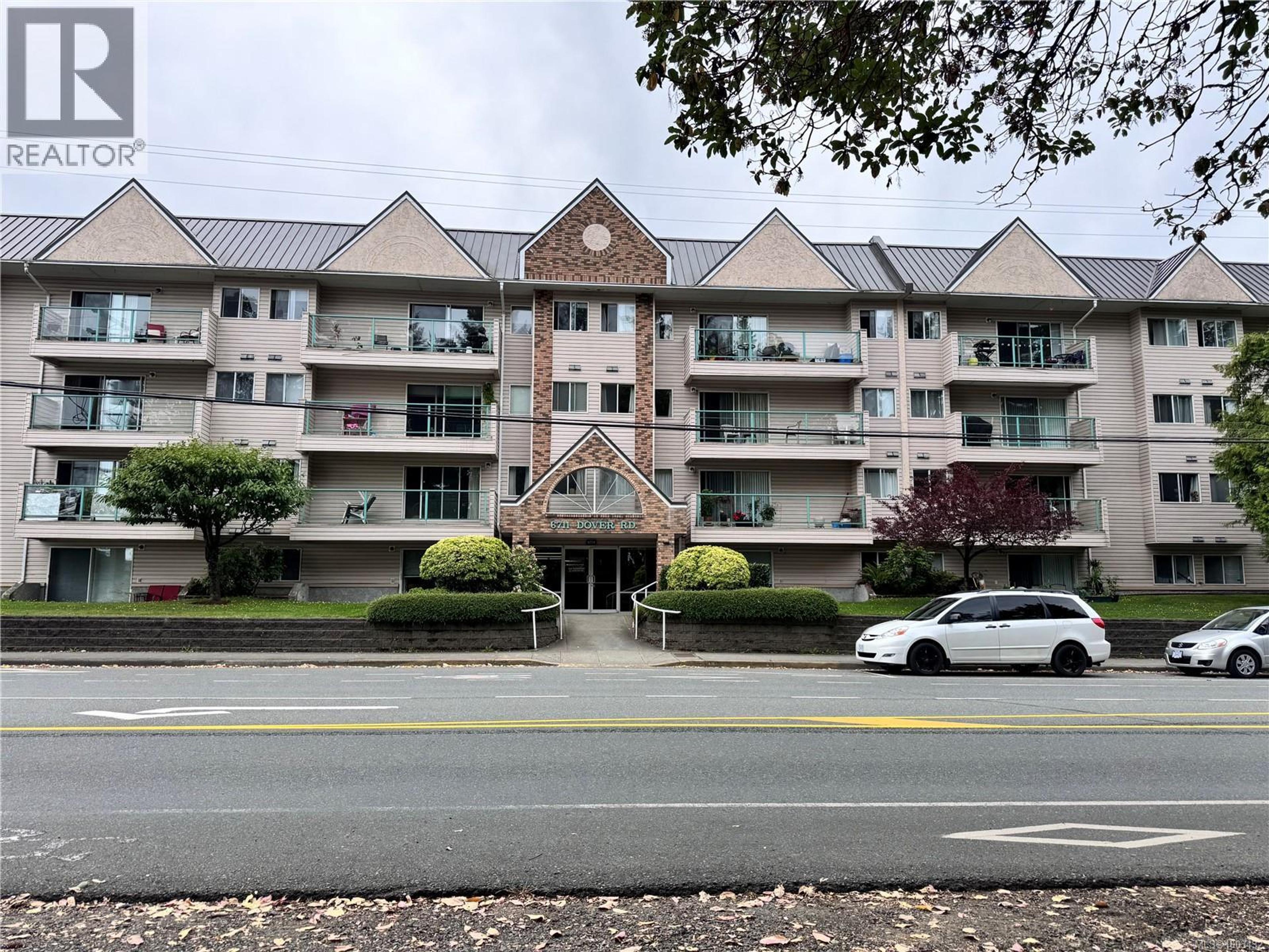 6715 Dover Rd, Nanaimo - Exteriors - Full Complex View - Photo 4