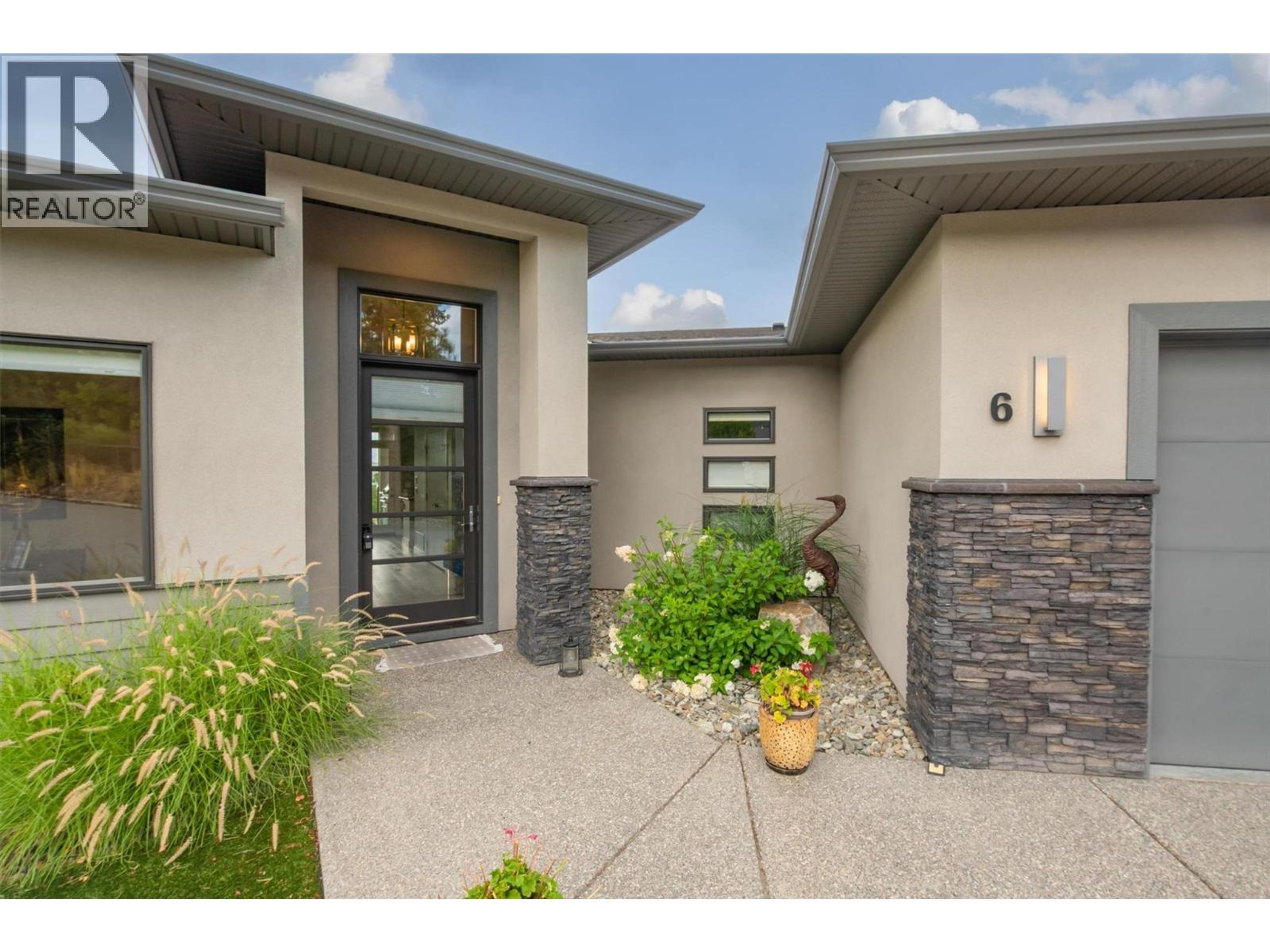 514 Quartz Crescent, Kelowna - Exteriors - Photo 3
