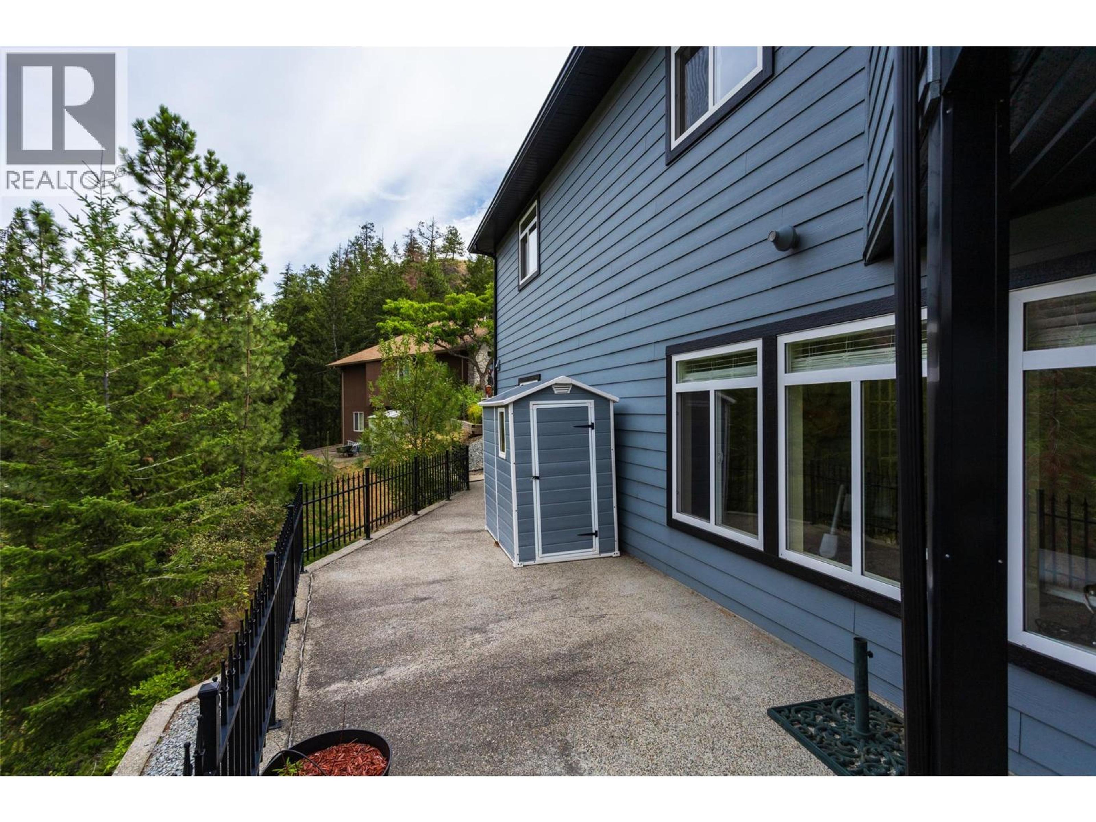 2233 Helgason Drive, West Kelowna - Exteriors - Photo 3