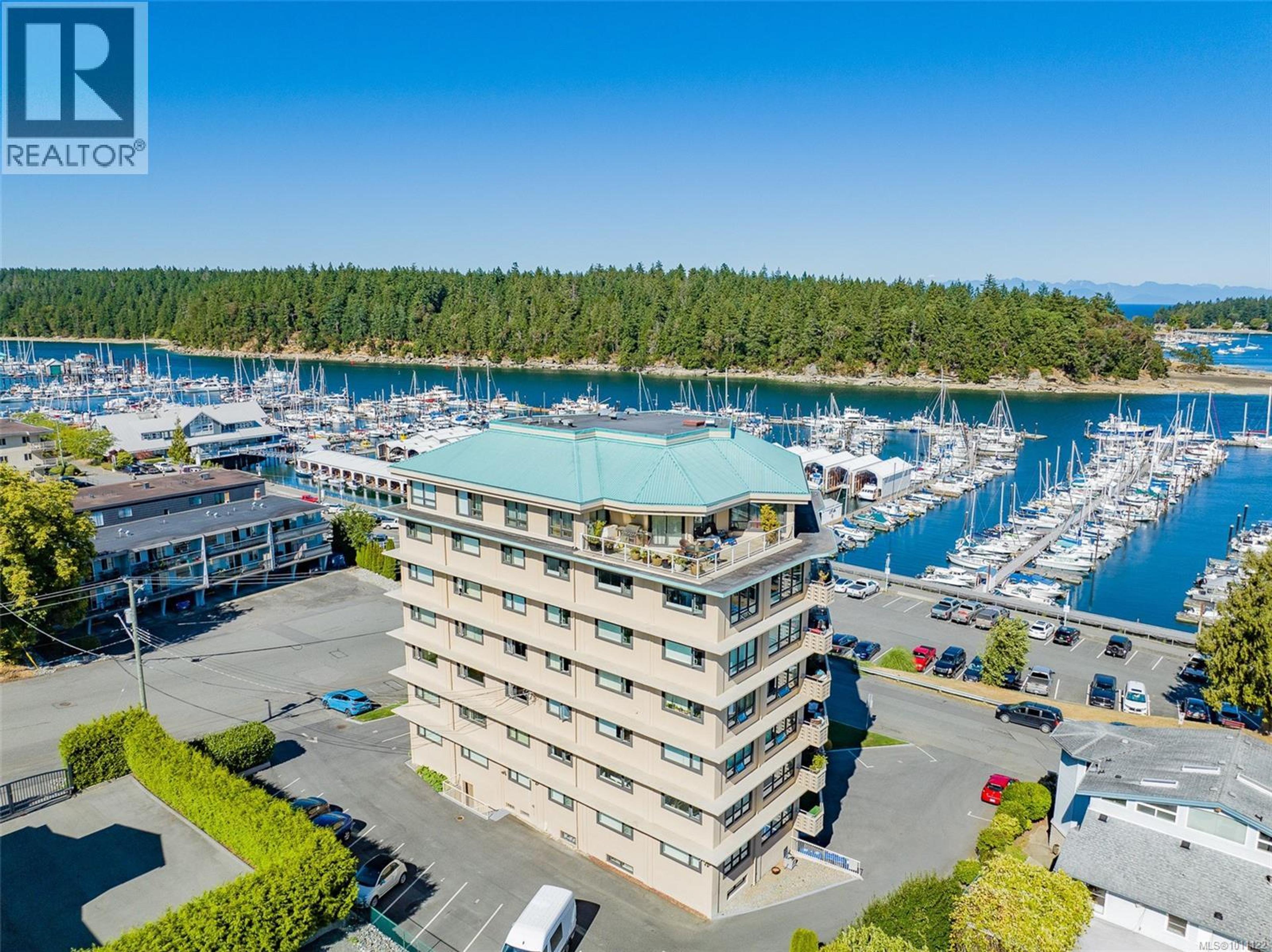 375 Newcastle Ave, Nanaimo - Exteriors - Drone/Aerial View - Photo 2