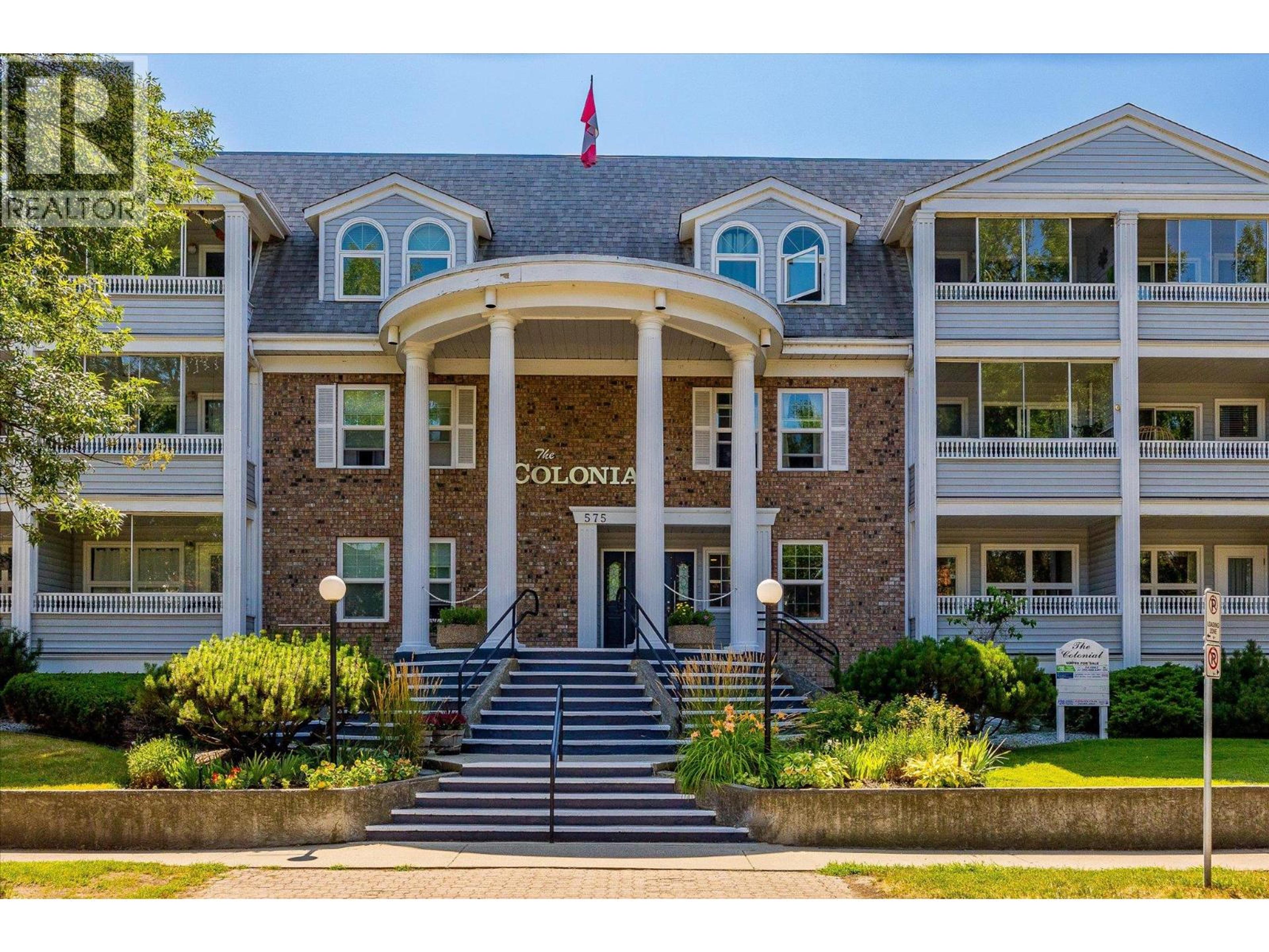 575 Sutherland Avenue, Kelowna - Exteriors - Full Complex View - Photo 2