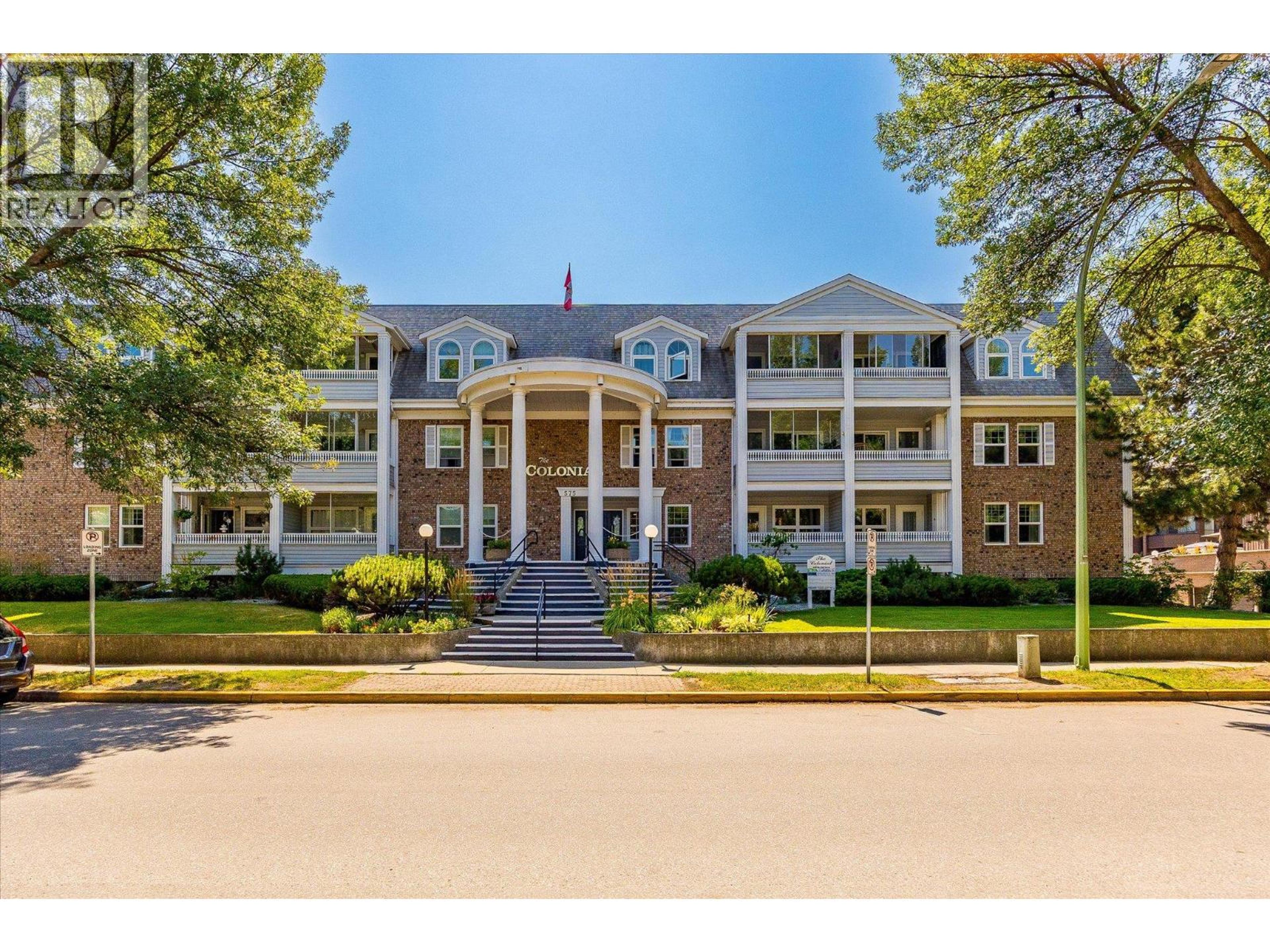 575 Sutherland Avenue, Kelowna - Exteriors - Full Complex View - Photo 3