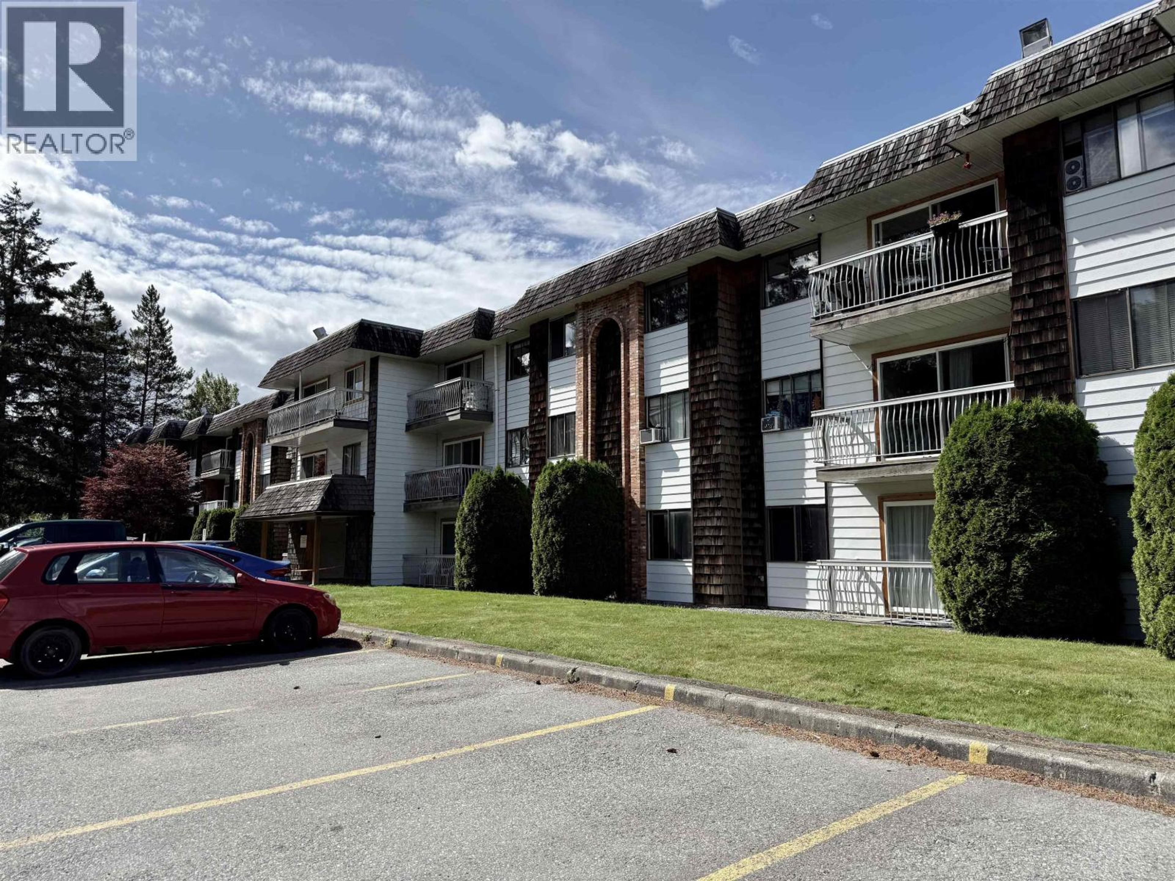 4931 WALSH AVENUE, Terrace - Exteriors - Photo 2