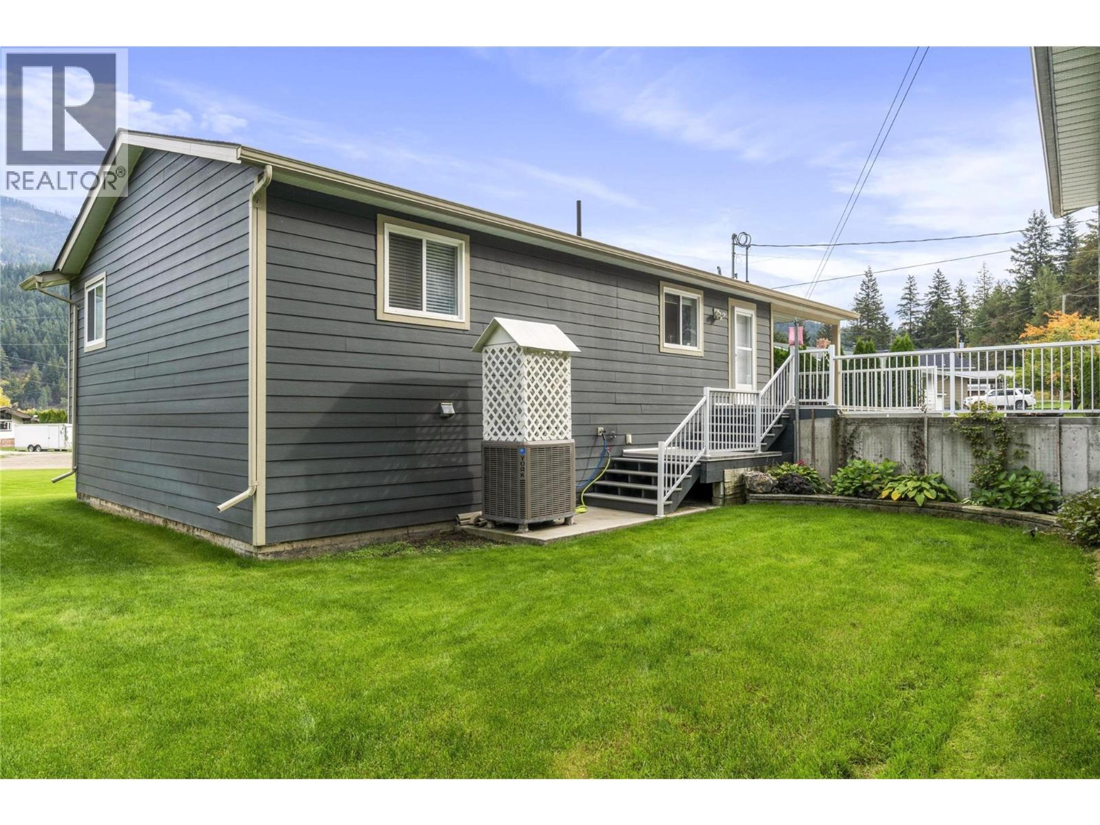 8758 HOLDING Road, Adams Lake - Exteriors - Photo 14