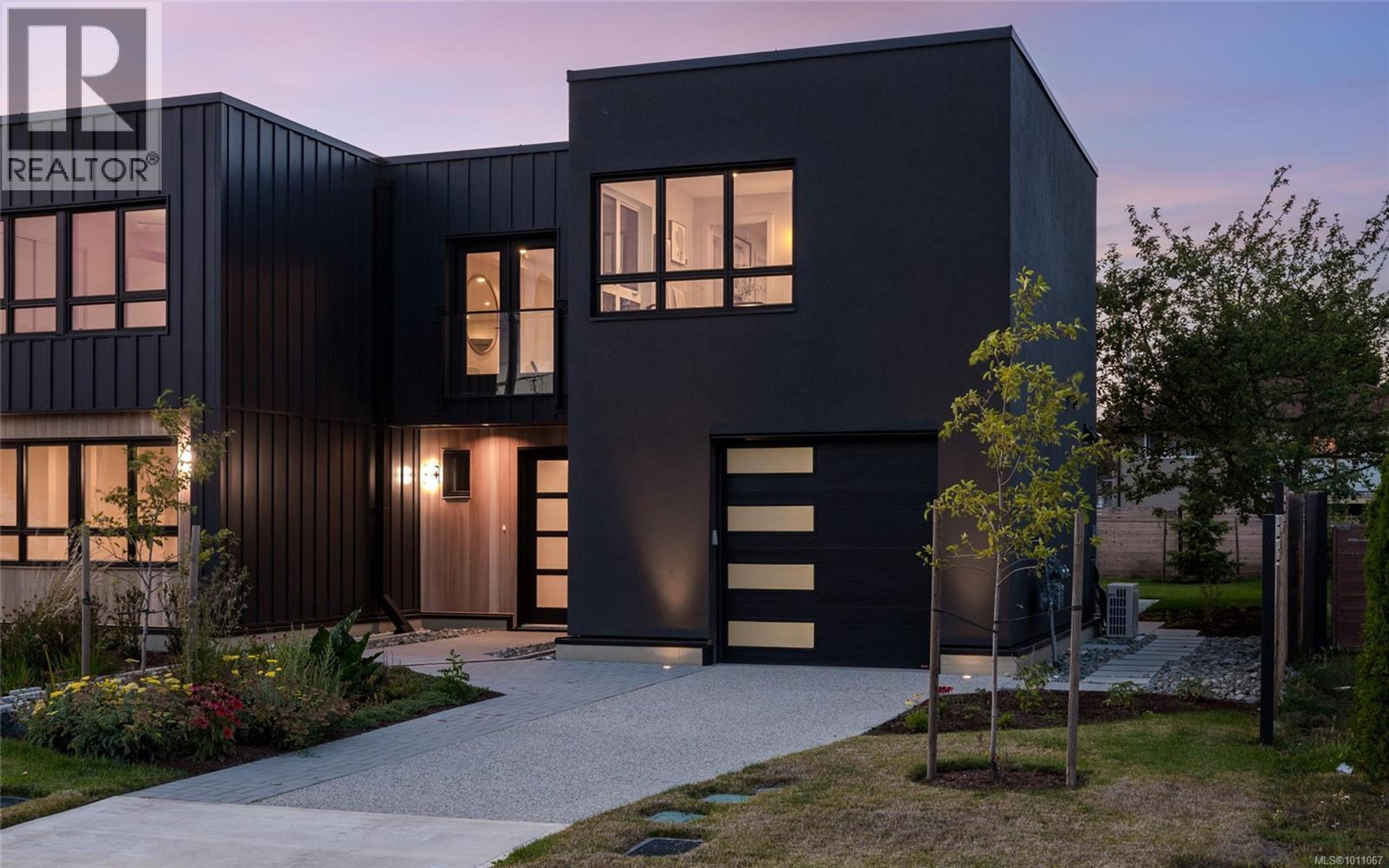 1970 Kings Rd, Saanich - Exteriors - Photo 2