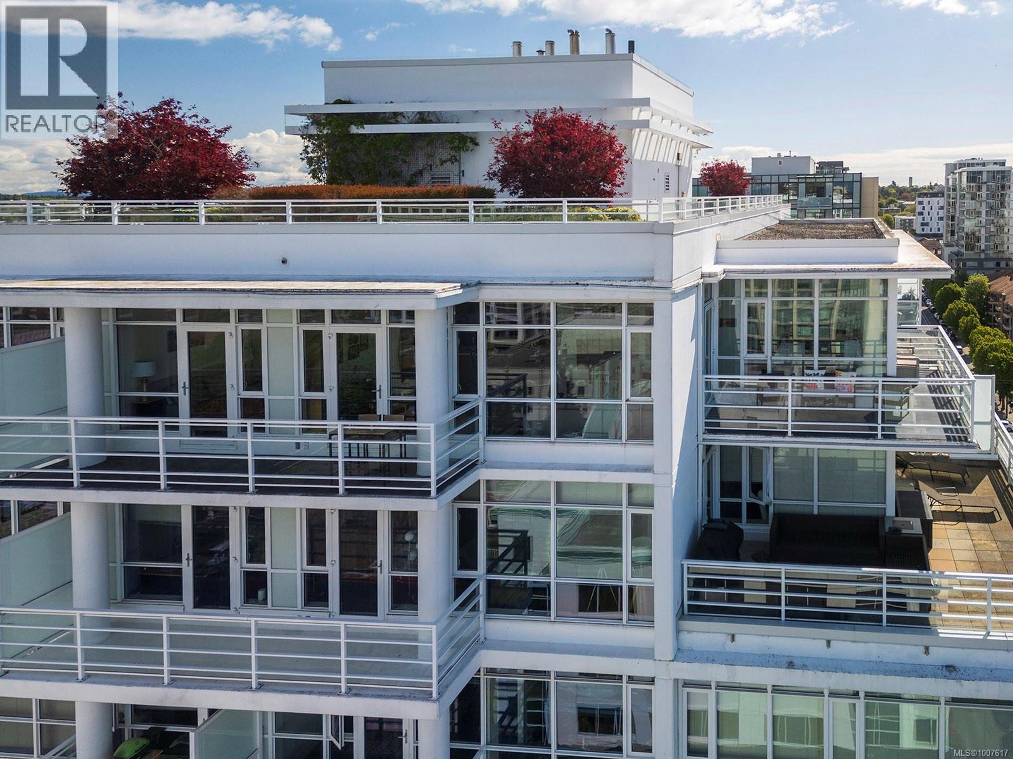 834 Johnson St, Victoria - Exteriors - Drone/Aerial View - Photo 1