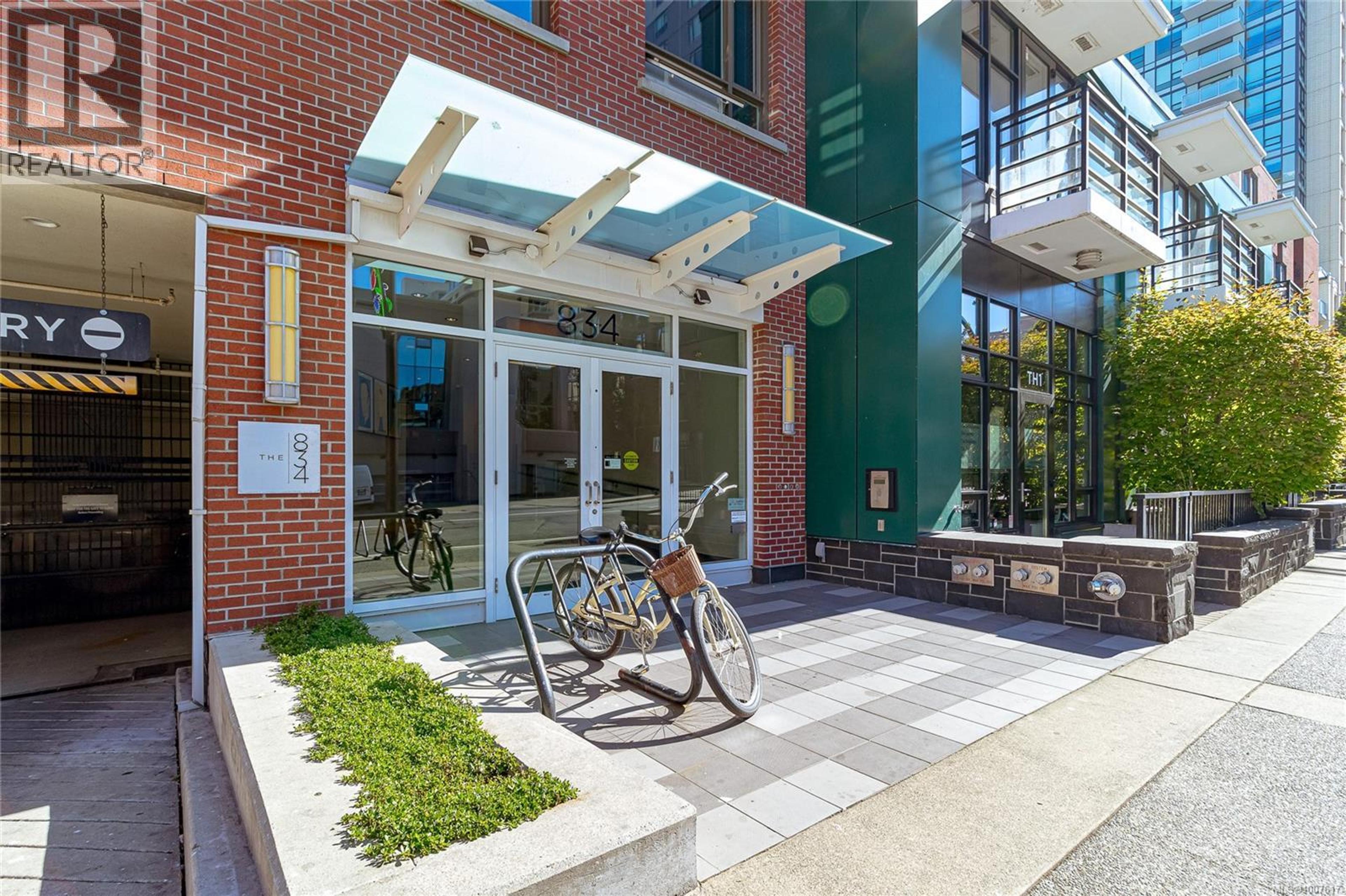 834 Johnson St, Victoria - Exteriors - Photo 5