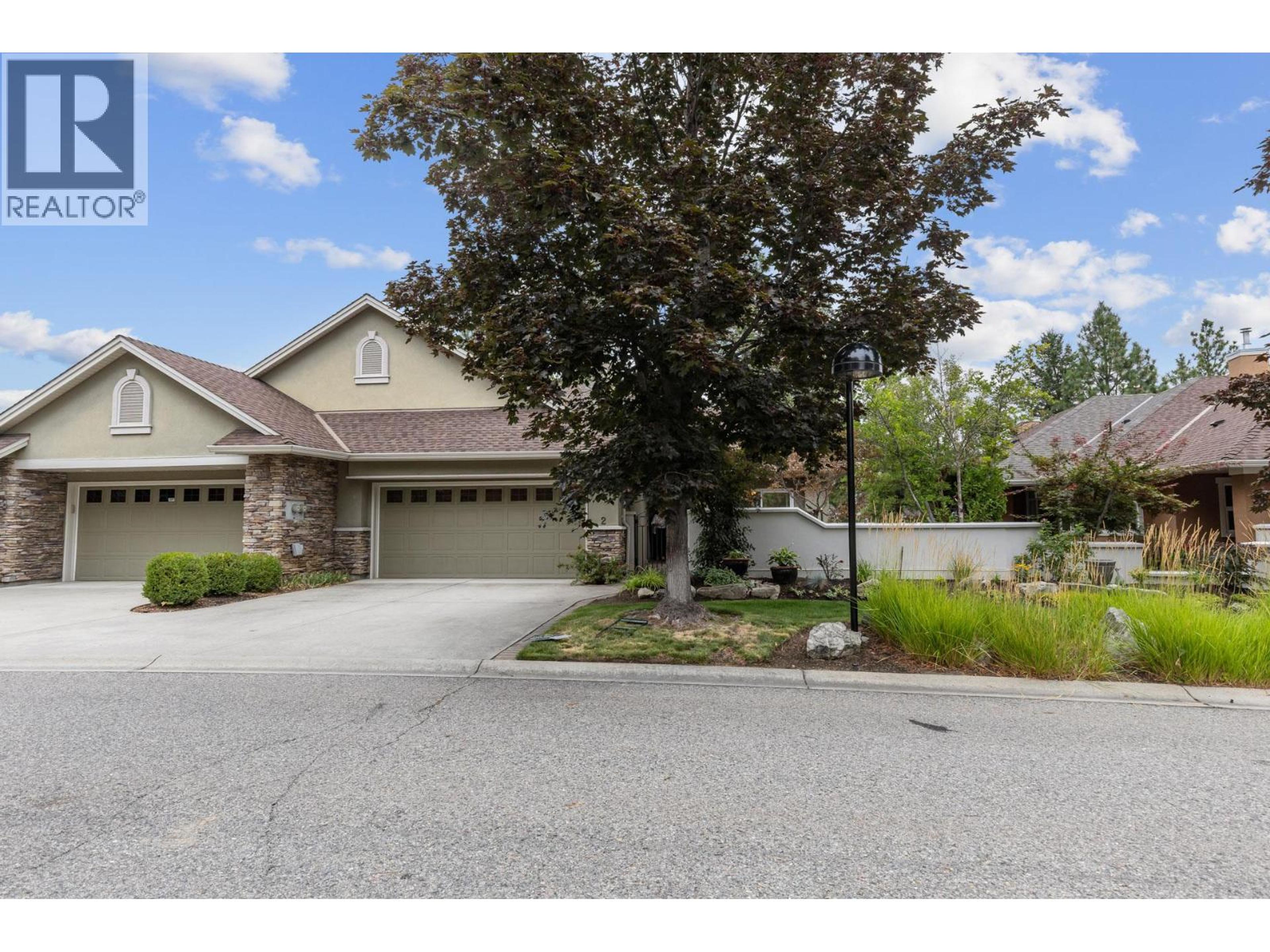 4520 GALLAGHERS Lookout, Kelowna - Exteriors - Full Complex View - Photo 3