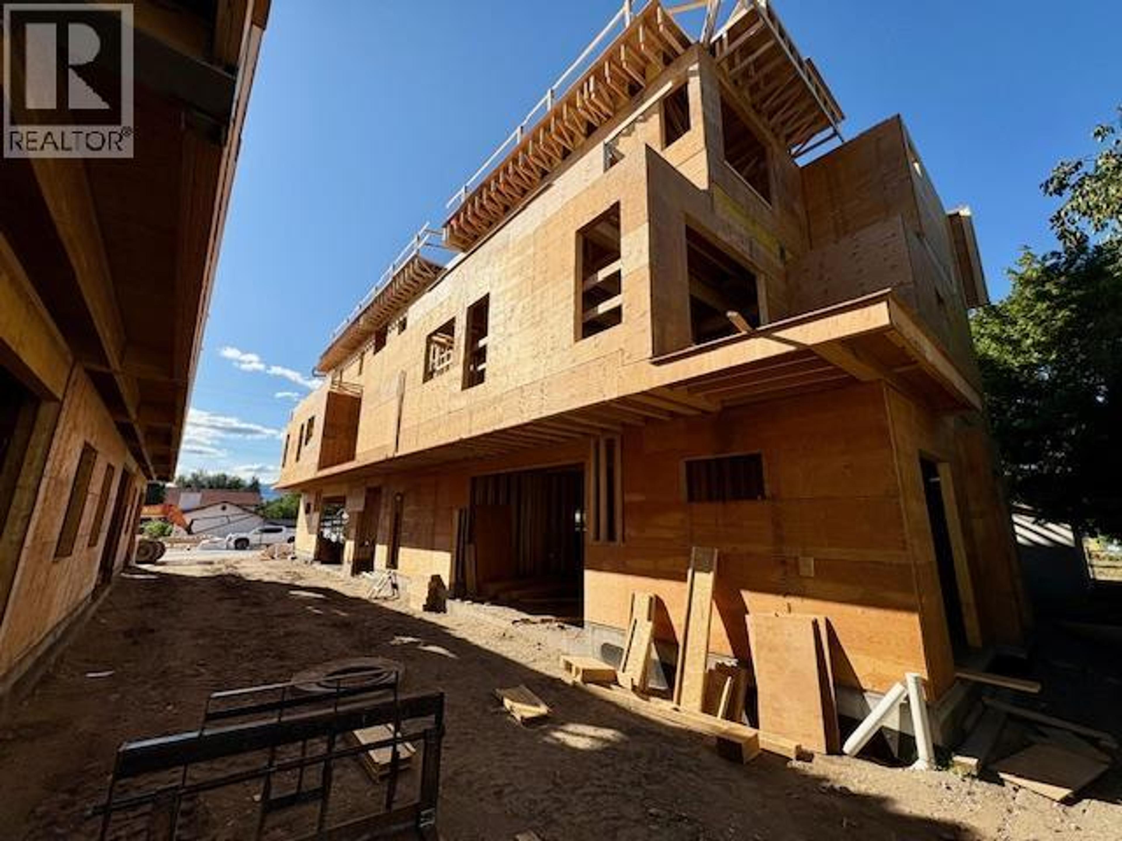 4495 Walker Road, Kelowna - Exteriors - Full Complex View - Photo 1