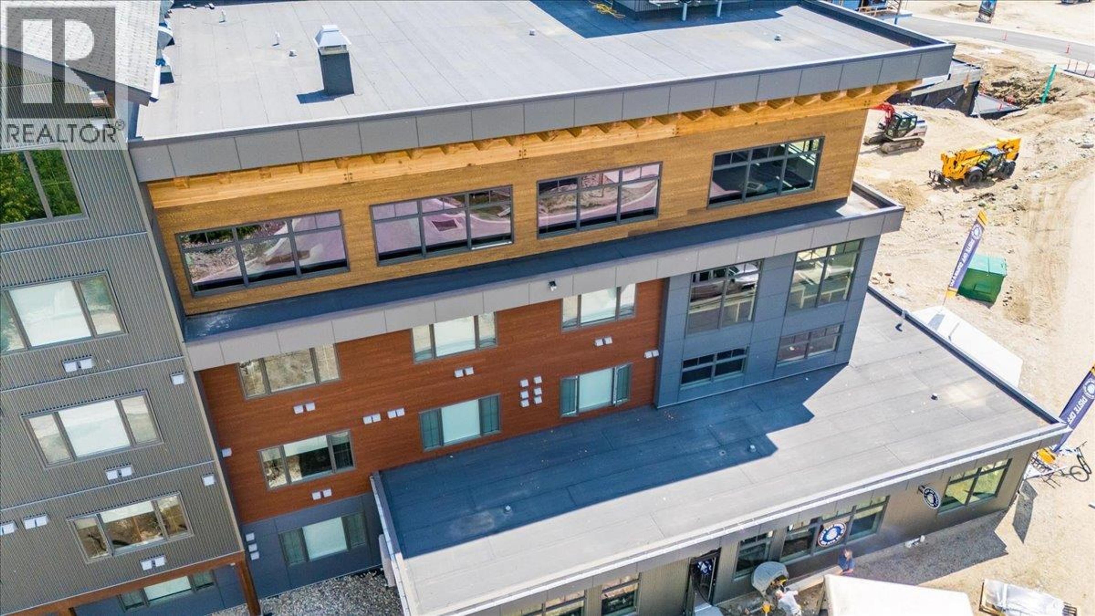 4280 Red Mountain Road, Rossland - Exteriors - Drone/Aerial View - Photo 10