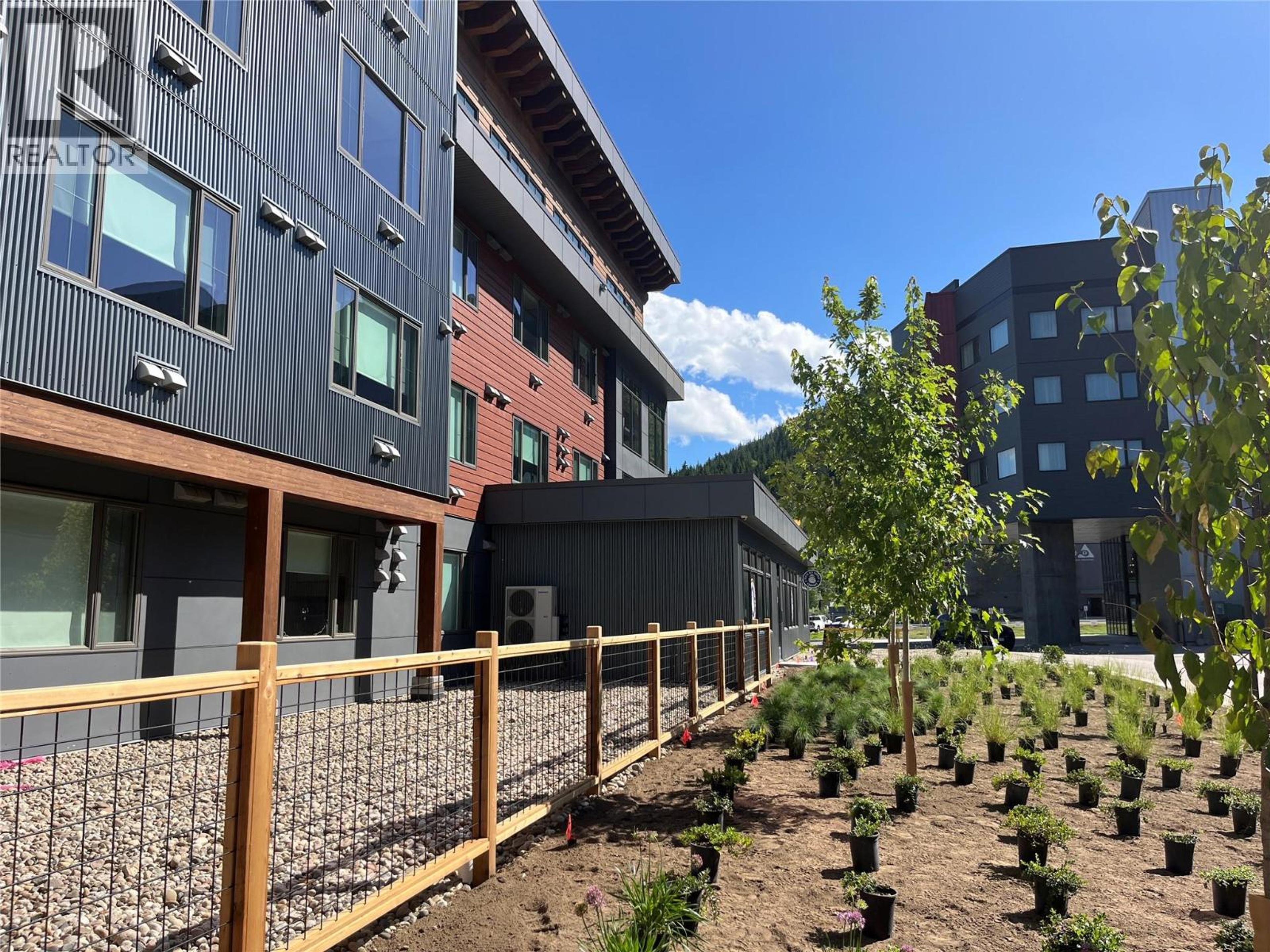 4280 Red Mountain Road, Rossland - Exteriors - Photo 14