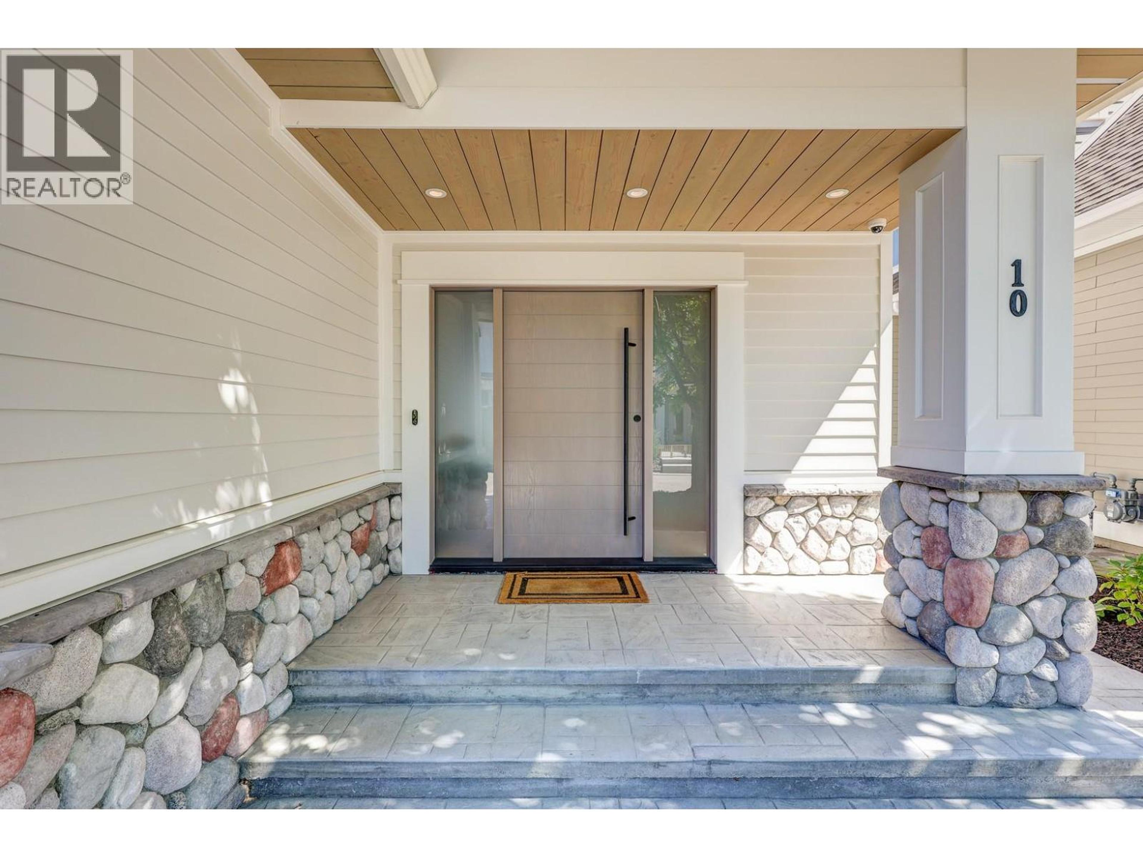 15419 Lakeshore Drive N, Summerland - Exteriors - Photo 12