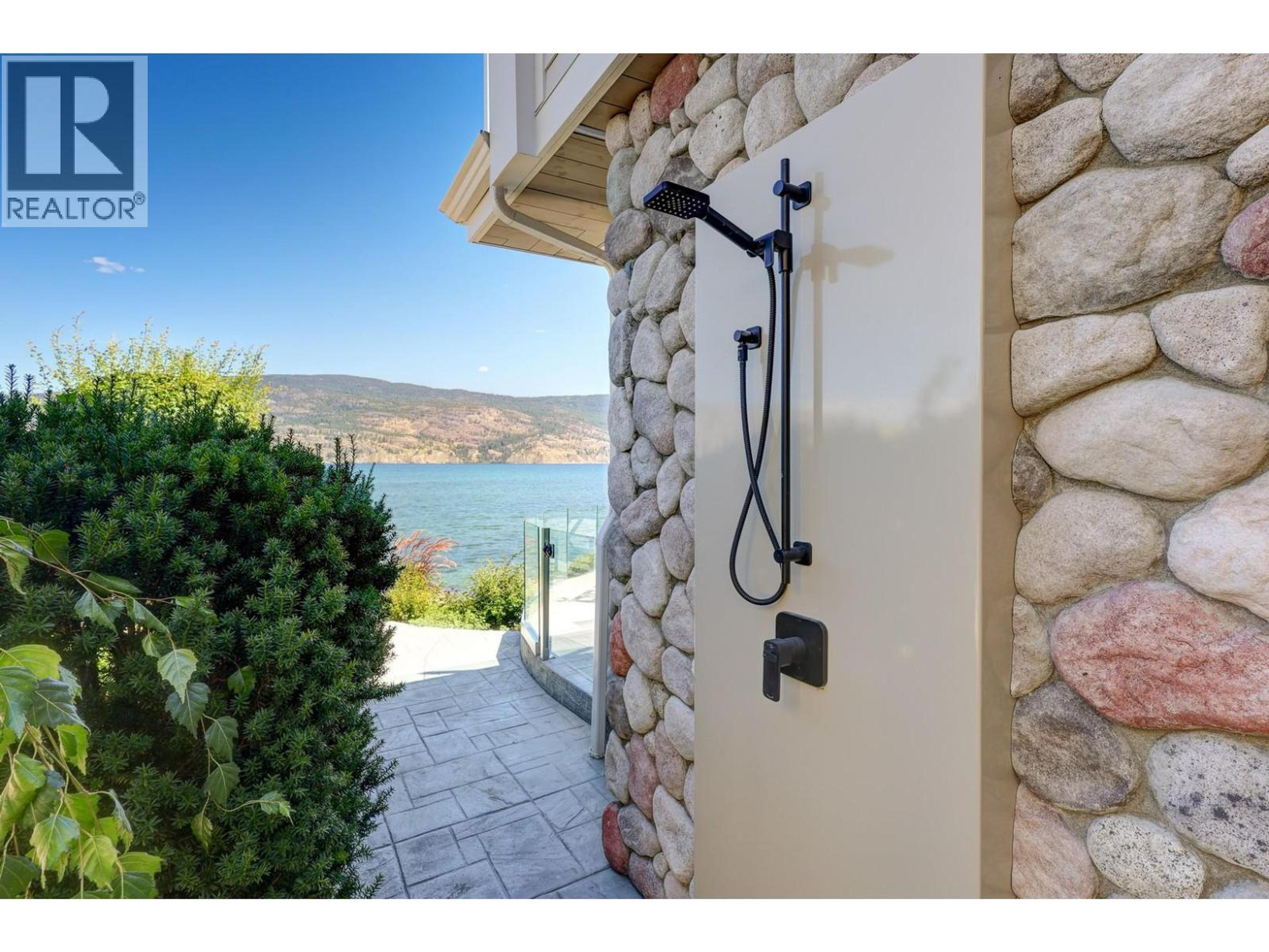 15419 Lakeshore Drive N, Summerland - Exteriors - Photo 15