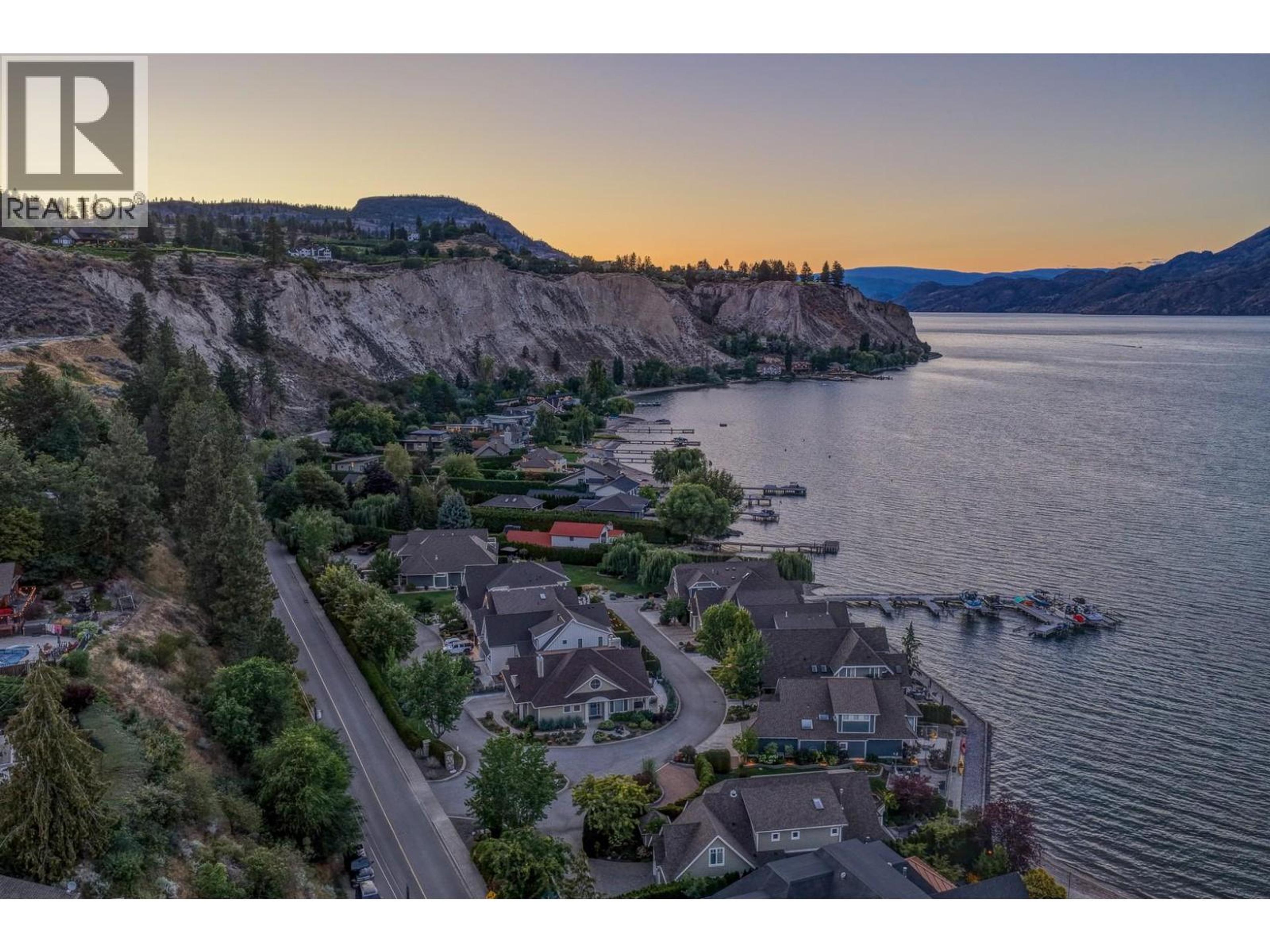 15419 Lakeshore Drive N, Summerland - Exteriors - Full Complex View, Drone/Aerial View - Photo 16