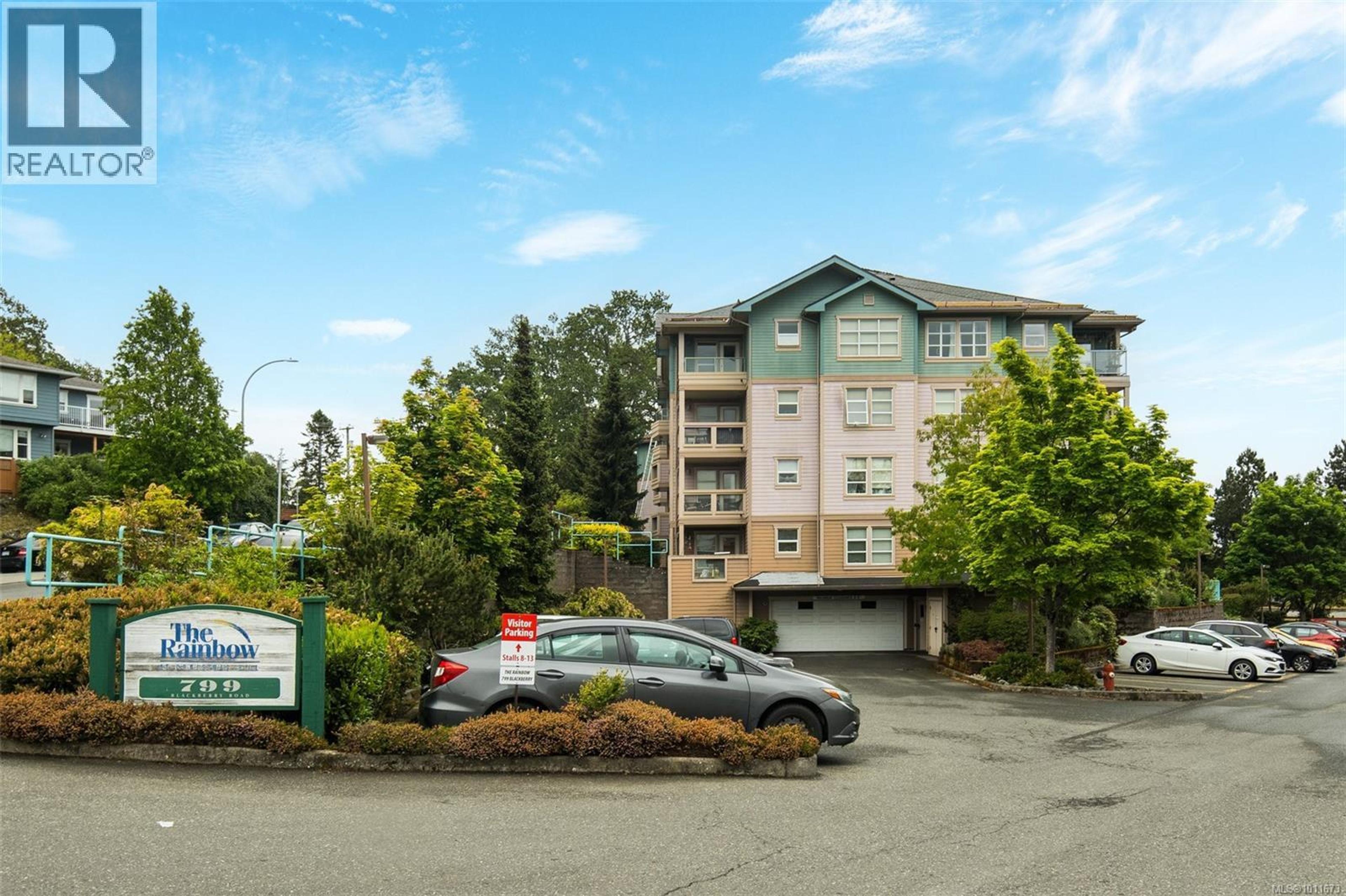 799 Blackberry Rd, Saanich - Exteriors - Photo 3