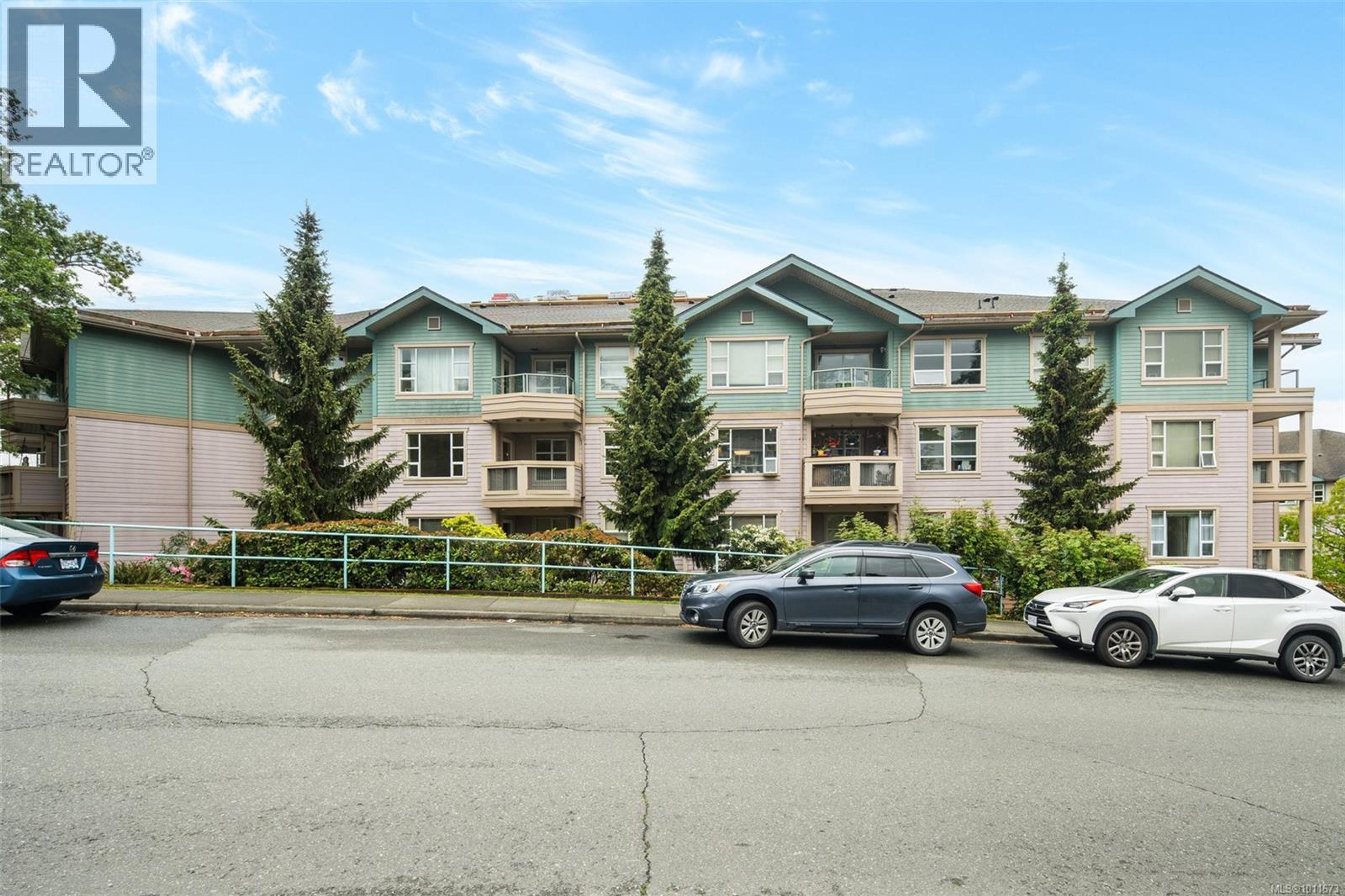 799 Blackberry Rd, Saanich - Exteriors - Full Complex View - Photo 4