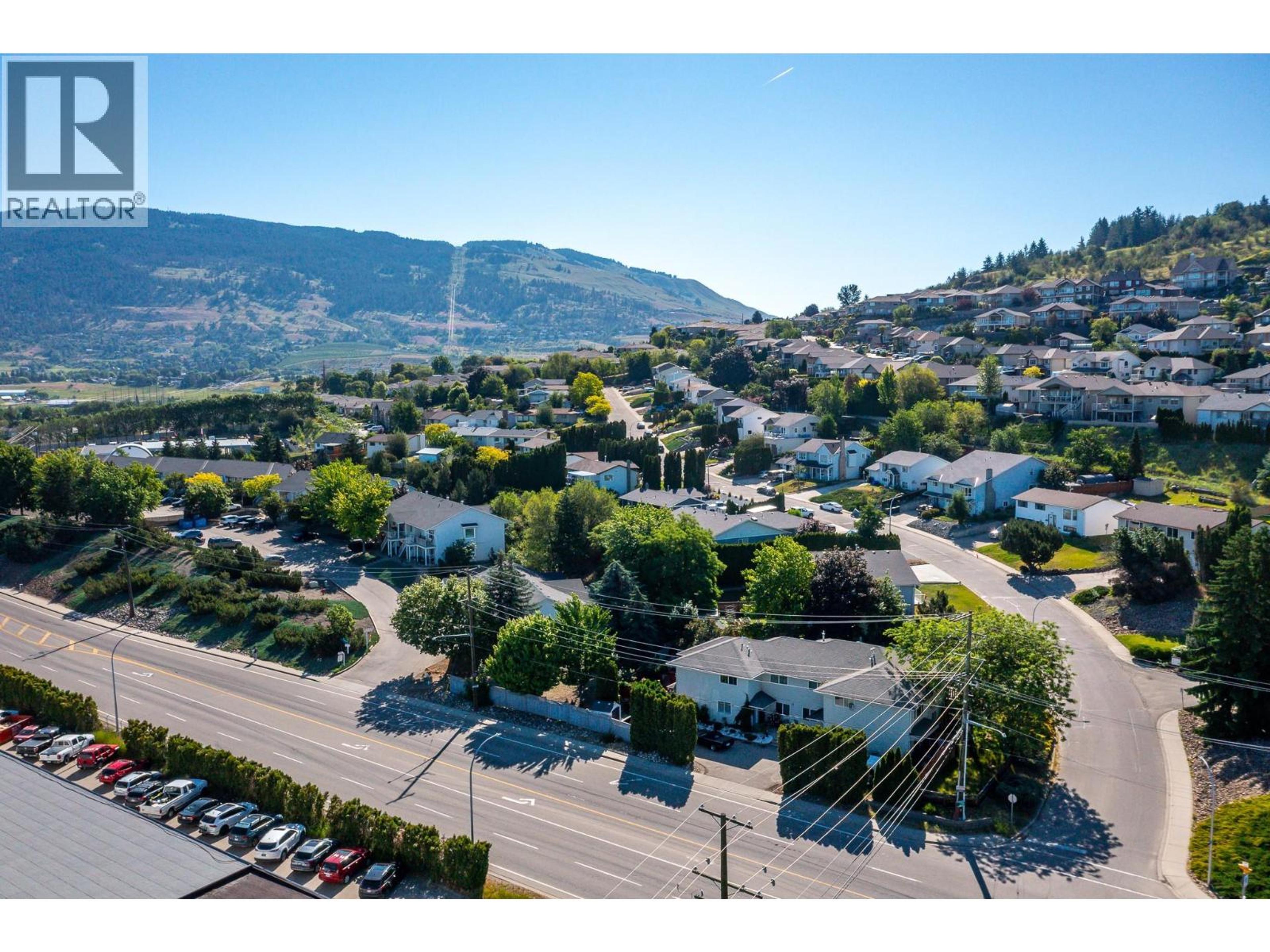 1041 11 Avenue, Vernon - Exteriors - Full Complex View, Drone/Aerial View - Photo 3