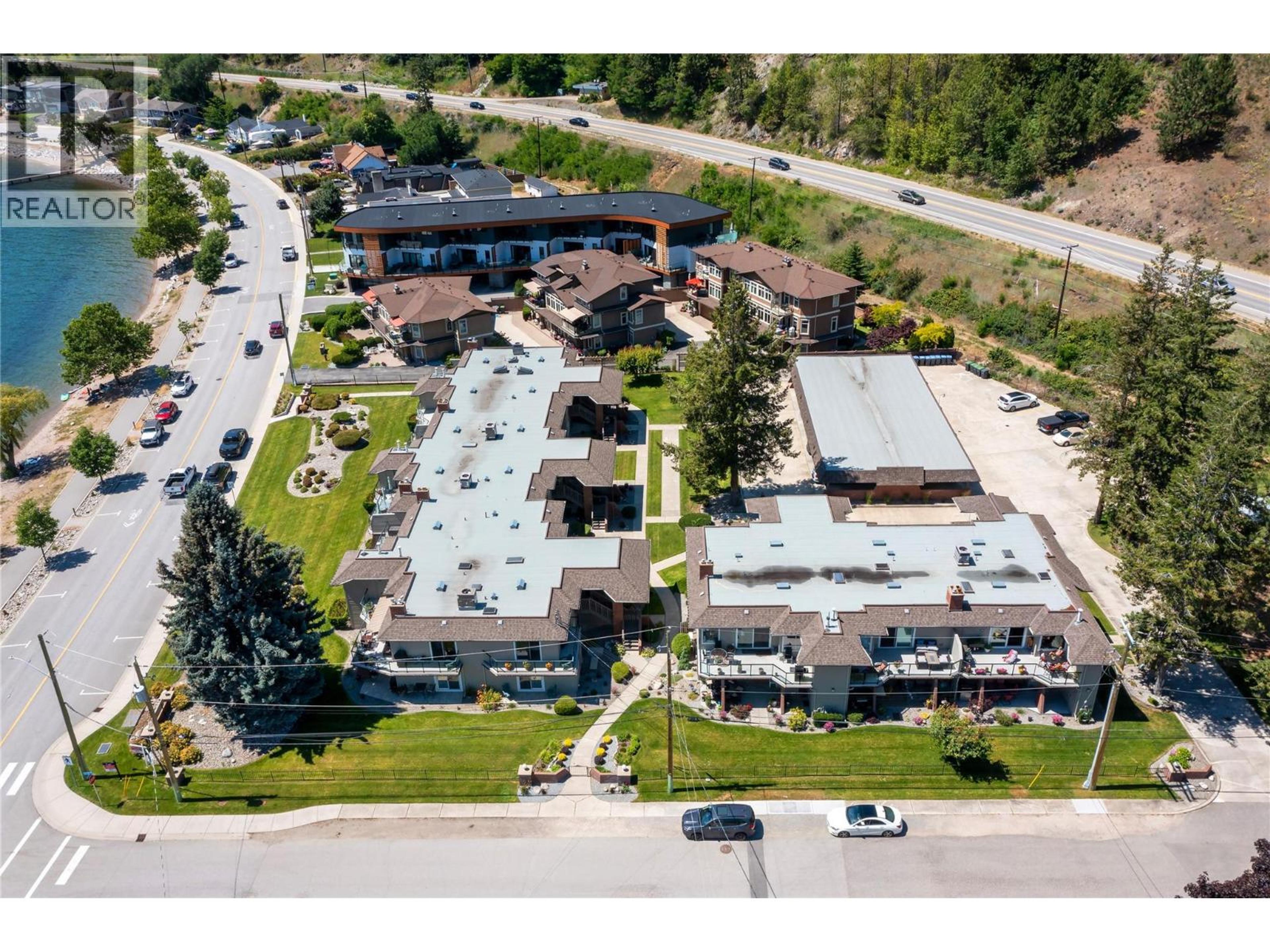 4340 Beach Avenue, Peachland - Exteriors - Full Complex View, Drone/Aerial View - Photo 11