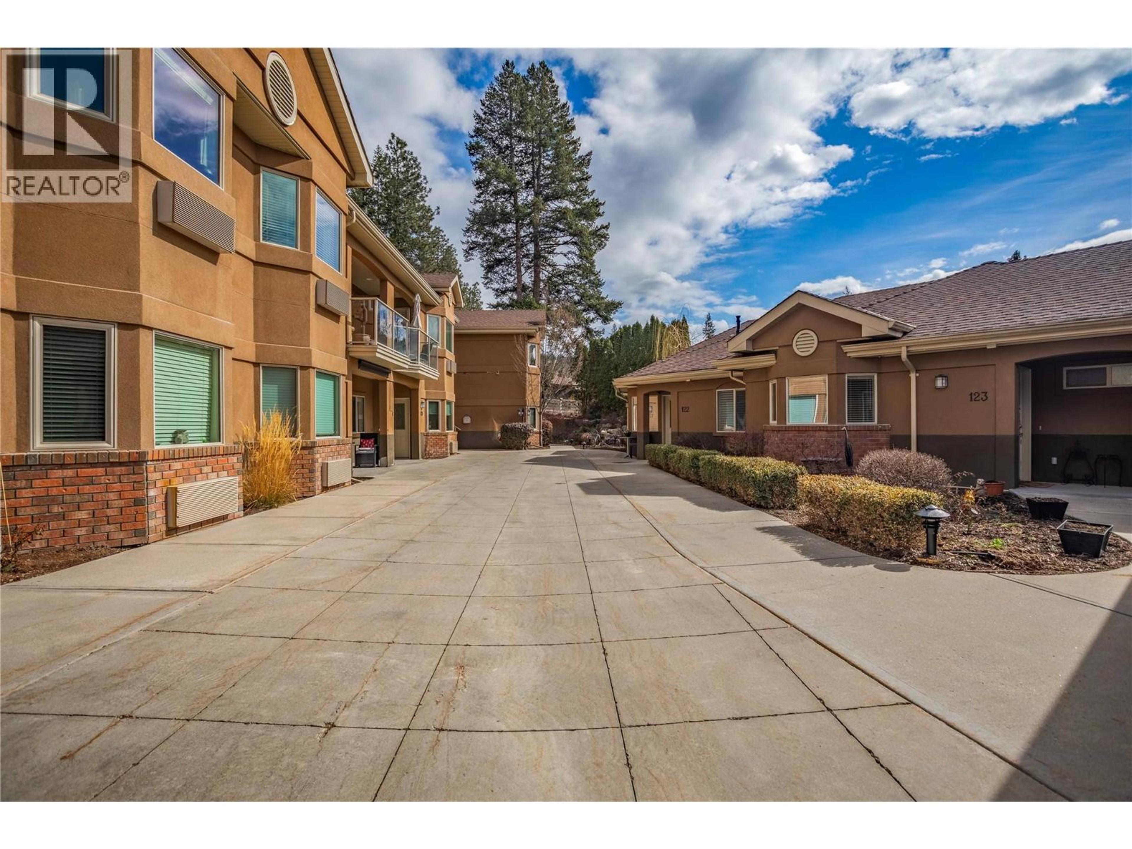 4433 Gordon Drive, Kelowna - Exteriors - Full Complex View - Photo 3