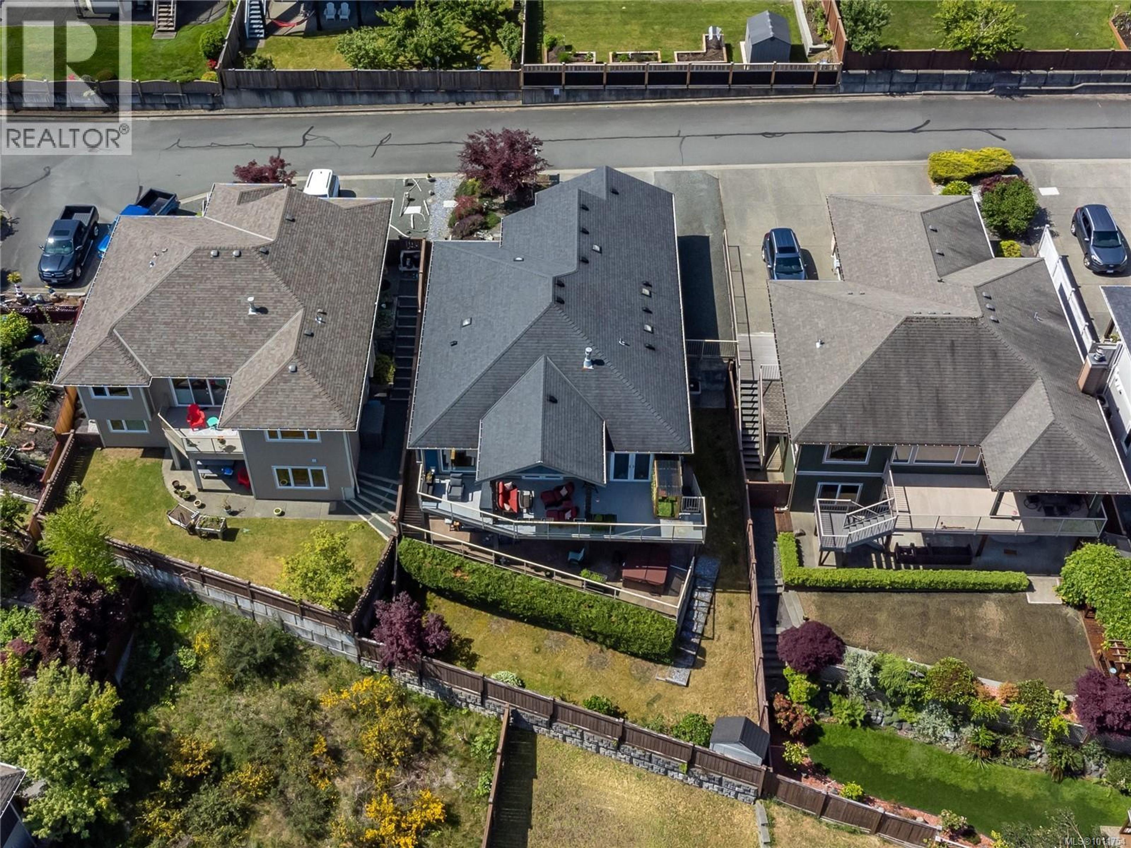 672 Pacific Heights Lane, Campbell River - Exteriors - Drone/Aerial View, Full Complex View - Photo 10
