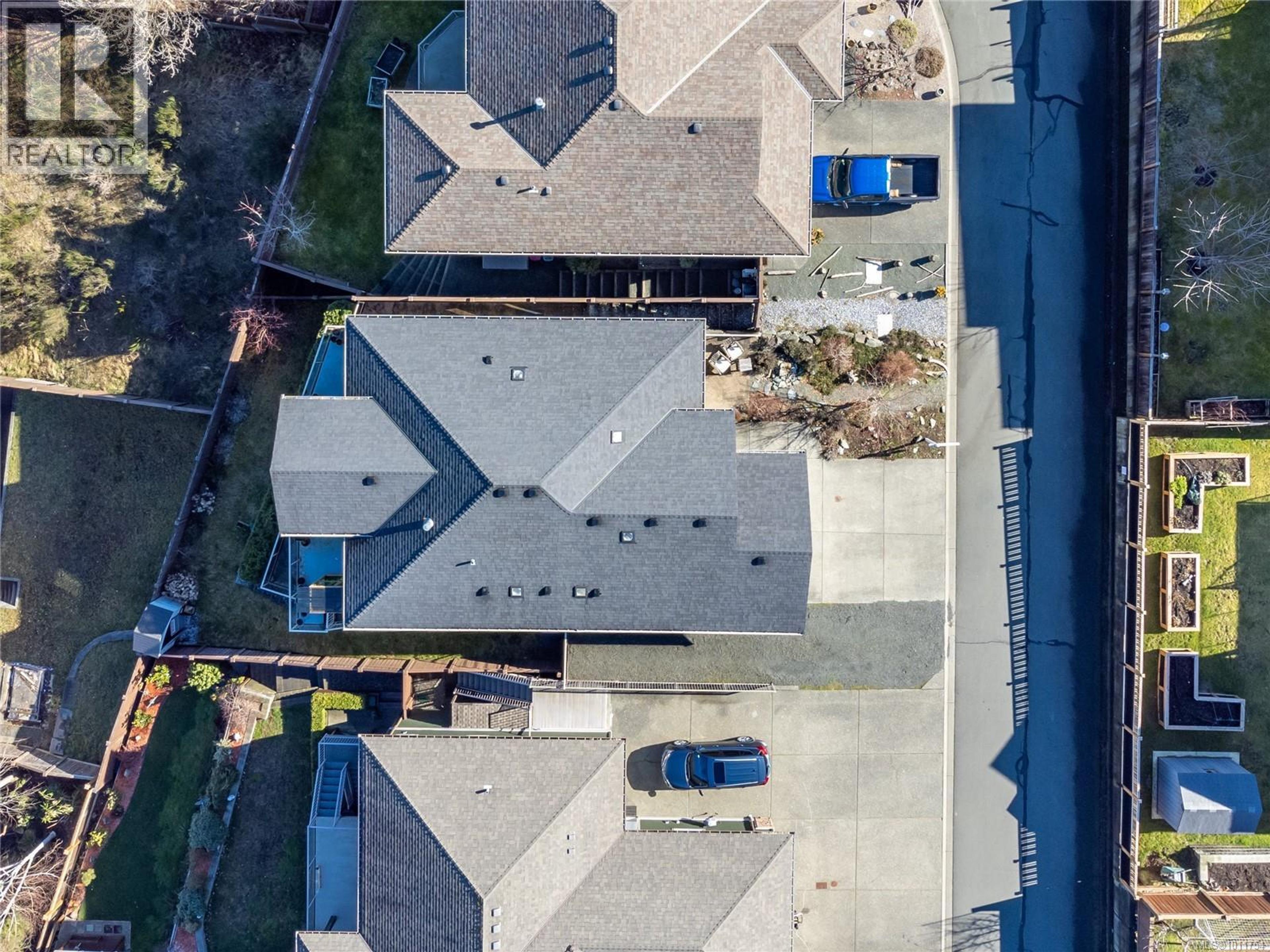 672 Pacific Heights Lane, Campbell River - Exteriors - Full Complex View, Drone/Aerial View - Photo 11