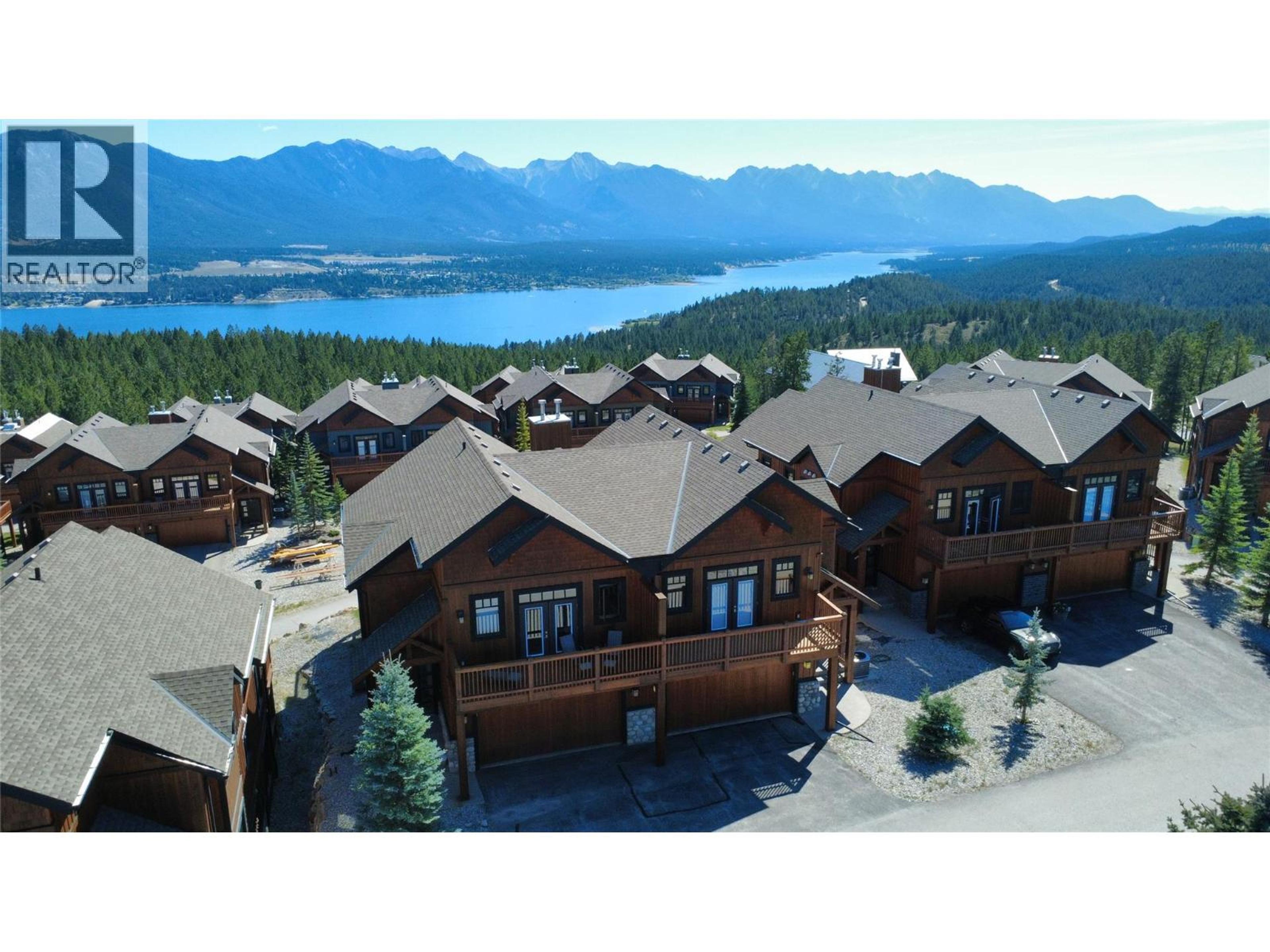 2598 MOUNTAINVIEW Crescent, Invermere - Exteriors - Full Complex View, Drone/Aerial View - Photo 1