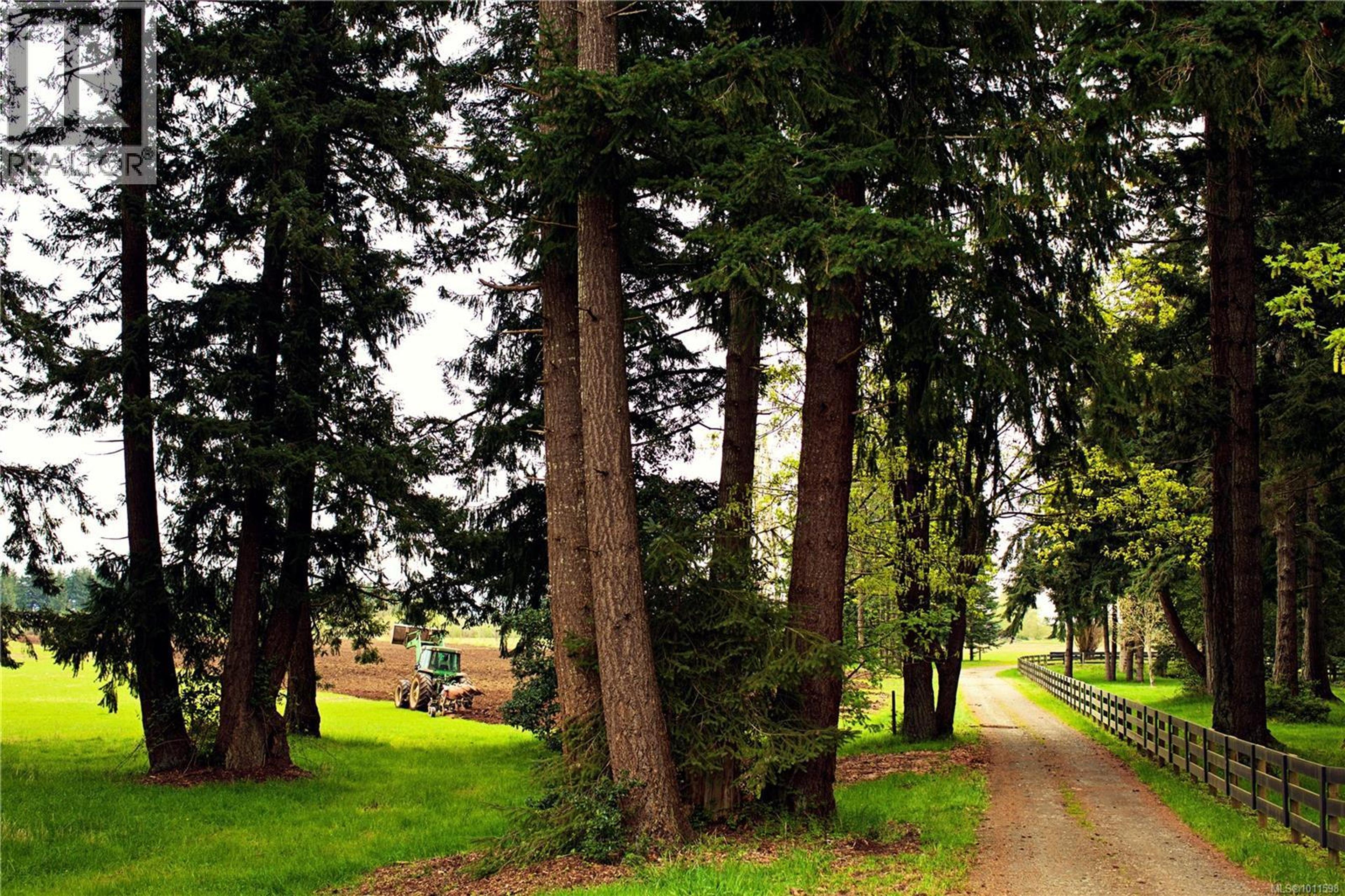 4692 REGENT RD - Image 2