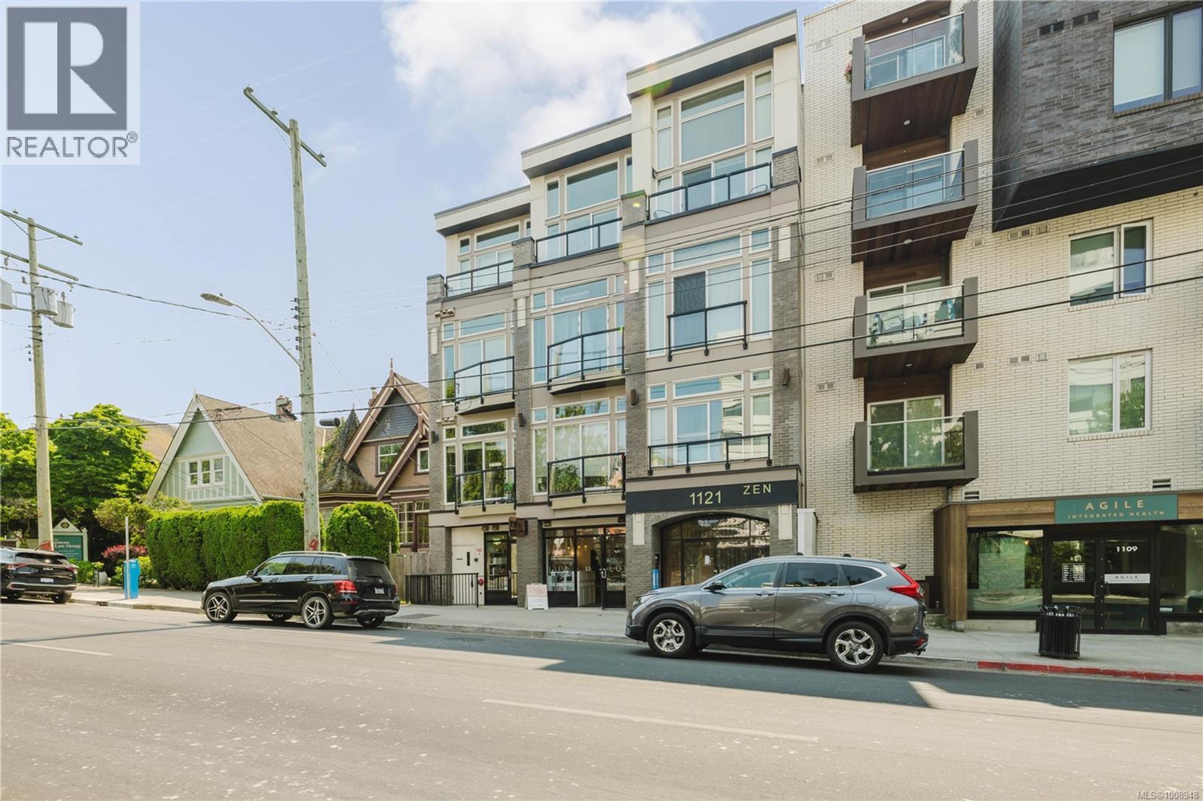 1121 Fort St, Victoria - Exteriors - Full Complex View - Photo 1