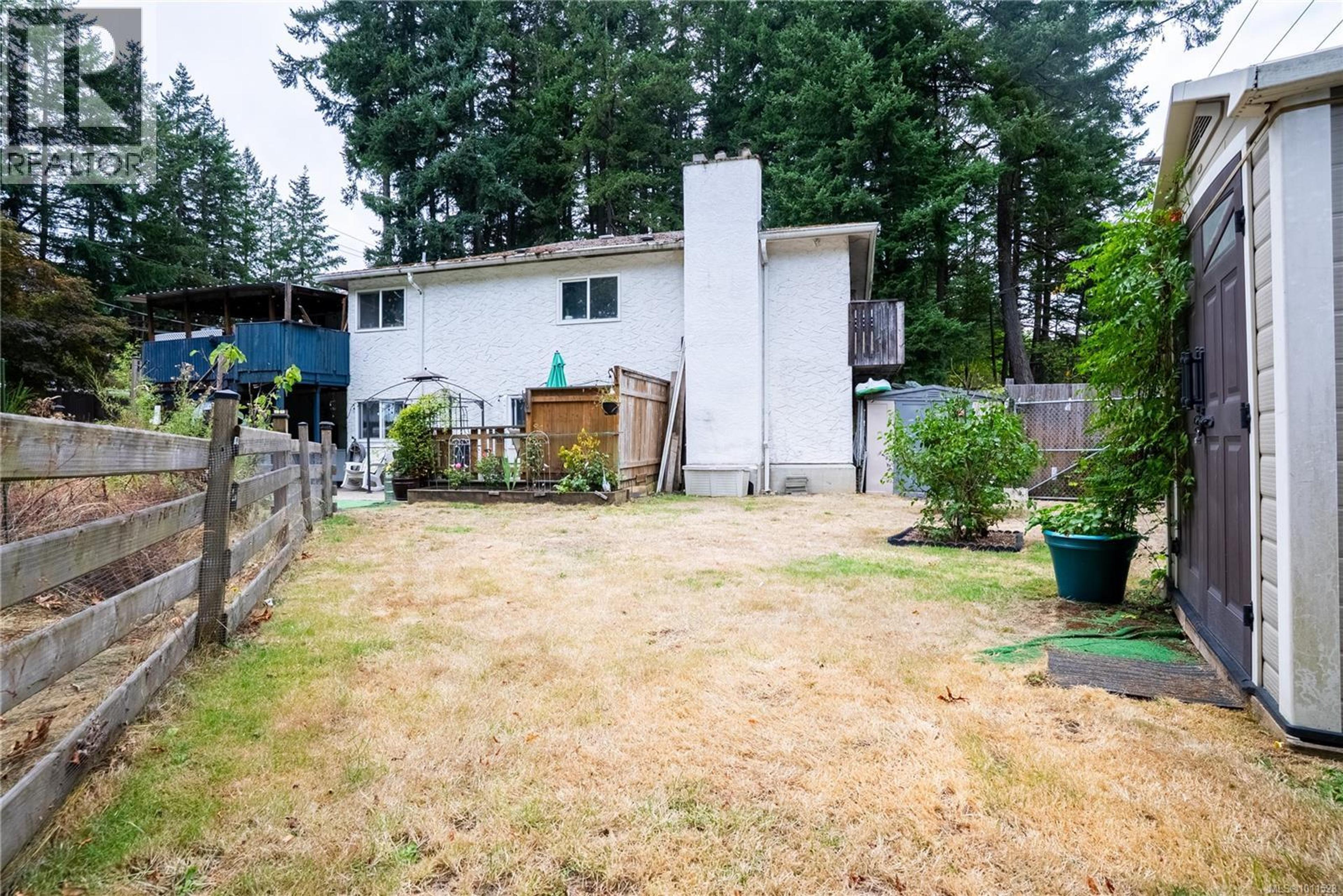2808 Sooke Lake Rd, Langford - Exteriors - Photo 2