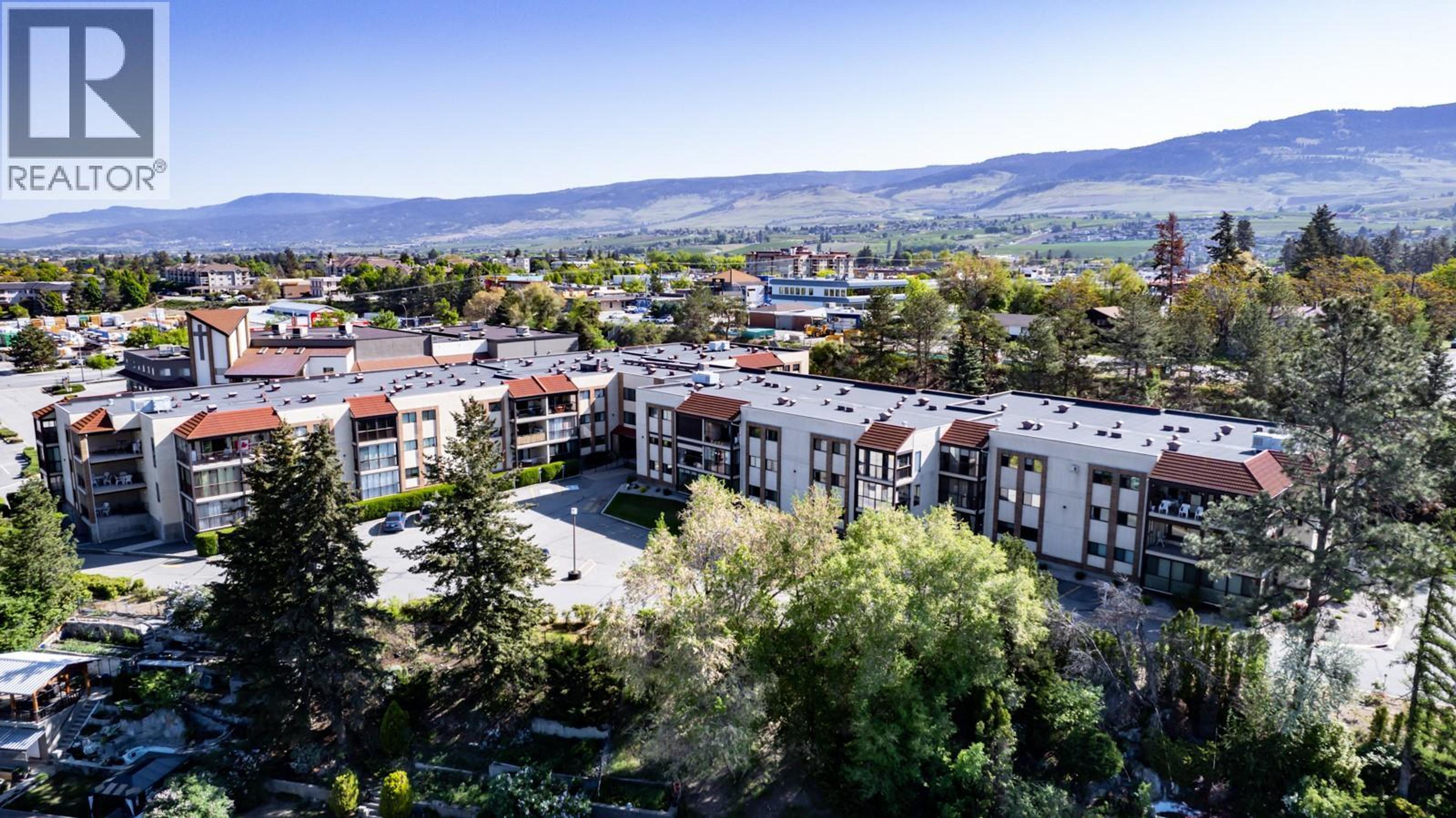 489 Highway 33 E, Kelowna - Exteriors - Full Complex View, Drone/Aerial View - Photo 4