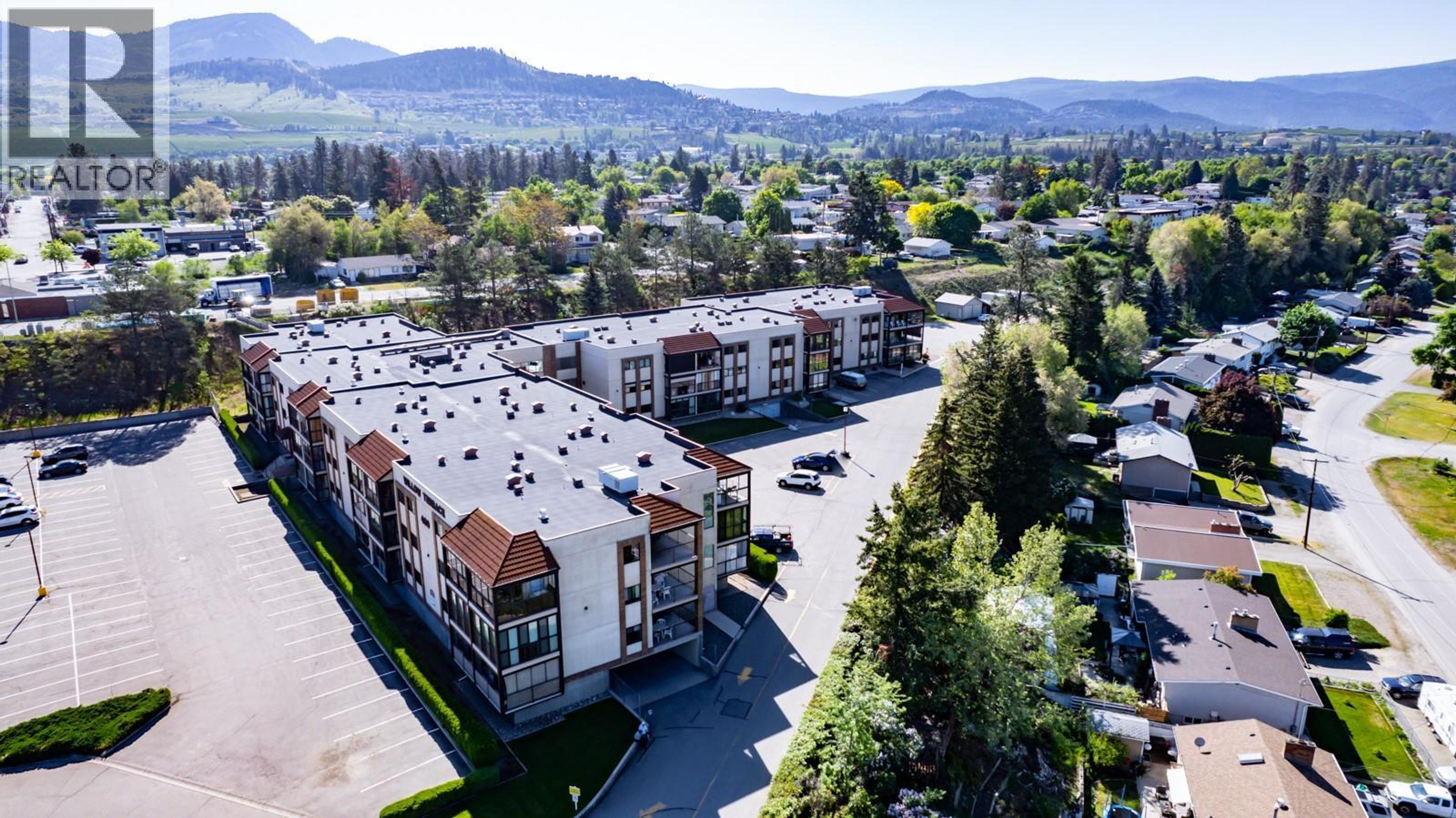 489 Highway 33 E, Kelowna - Exteriors - Full Complex View, Drone/Aerial View - Photo 5