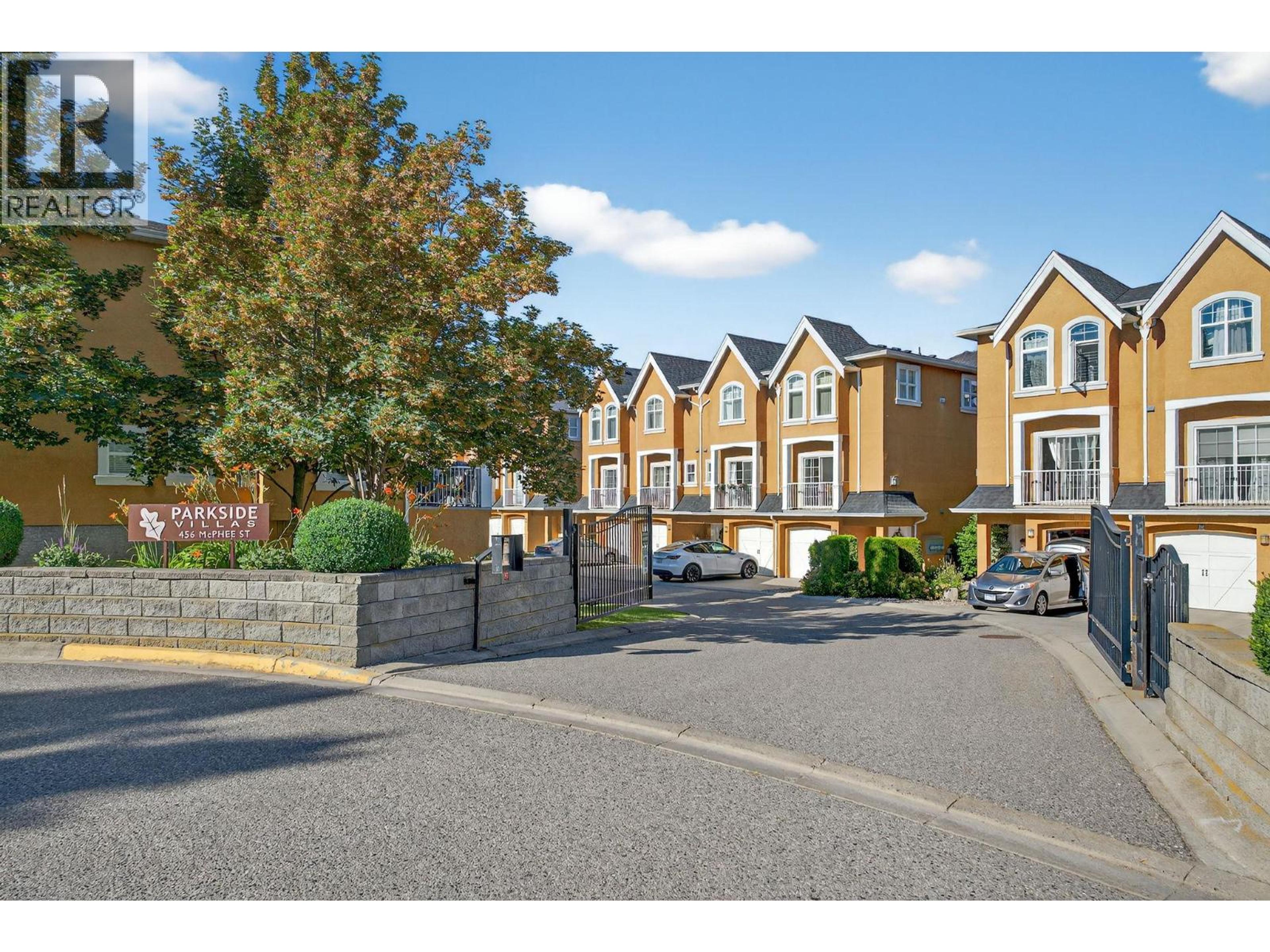 456 McPhee Street, Kelowna - Exteriors - Full Complex View - Photo 4