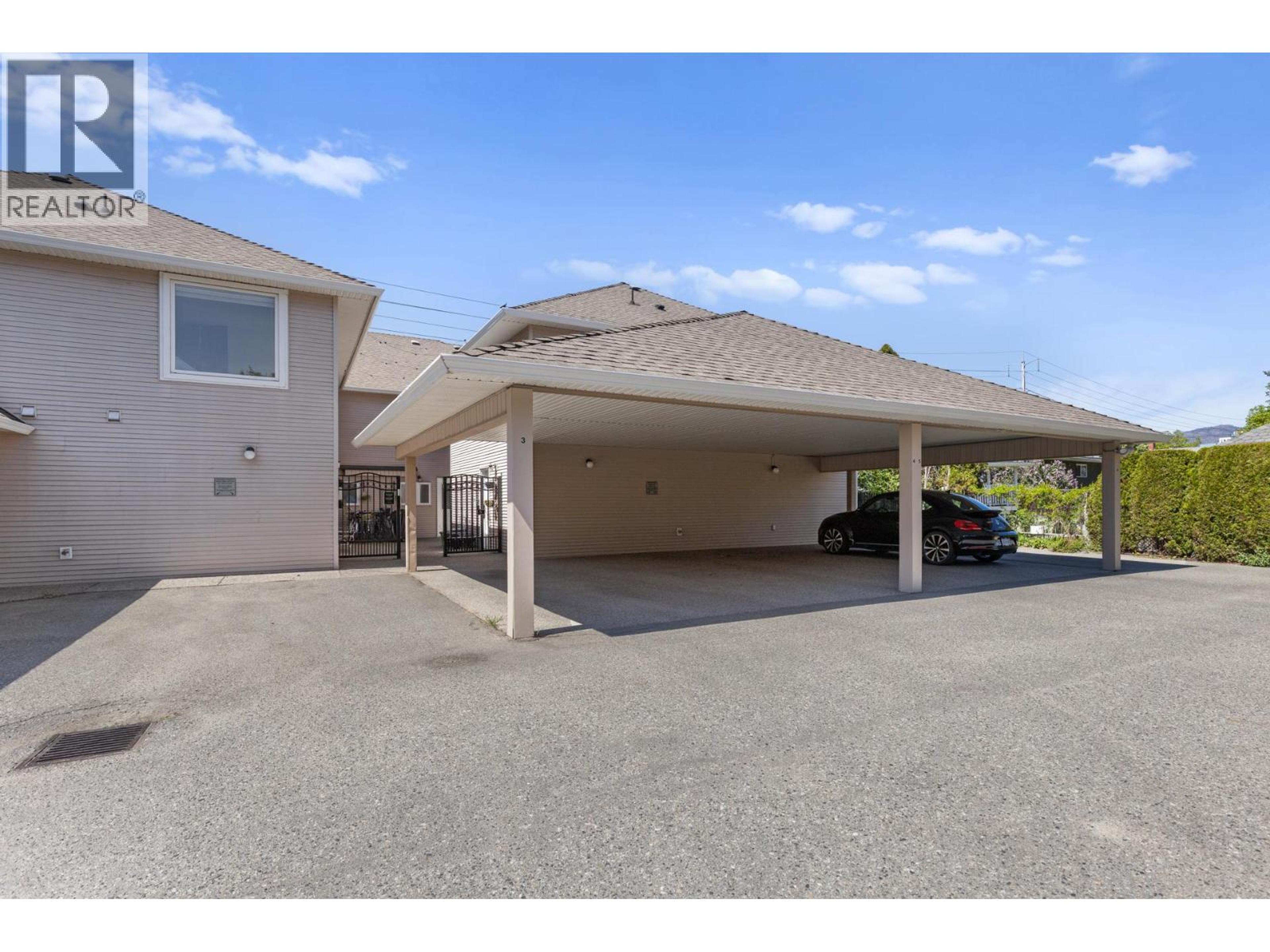 700 Elliot Avenue, Kelowna - Exteriors - Photo 6