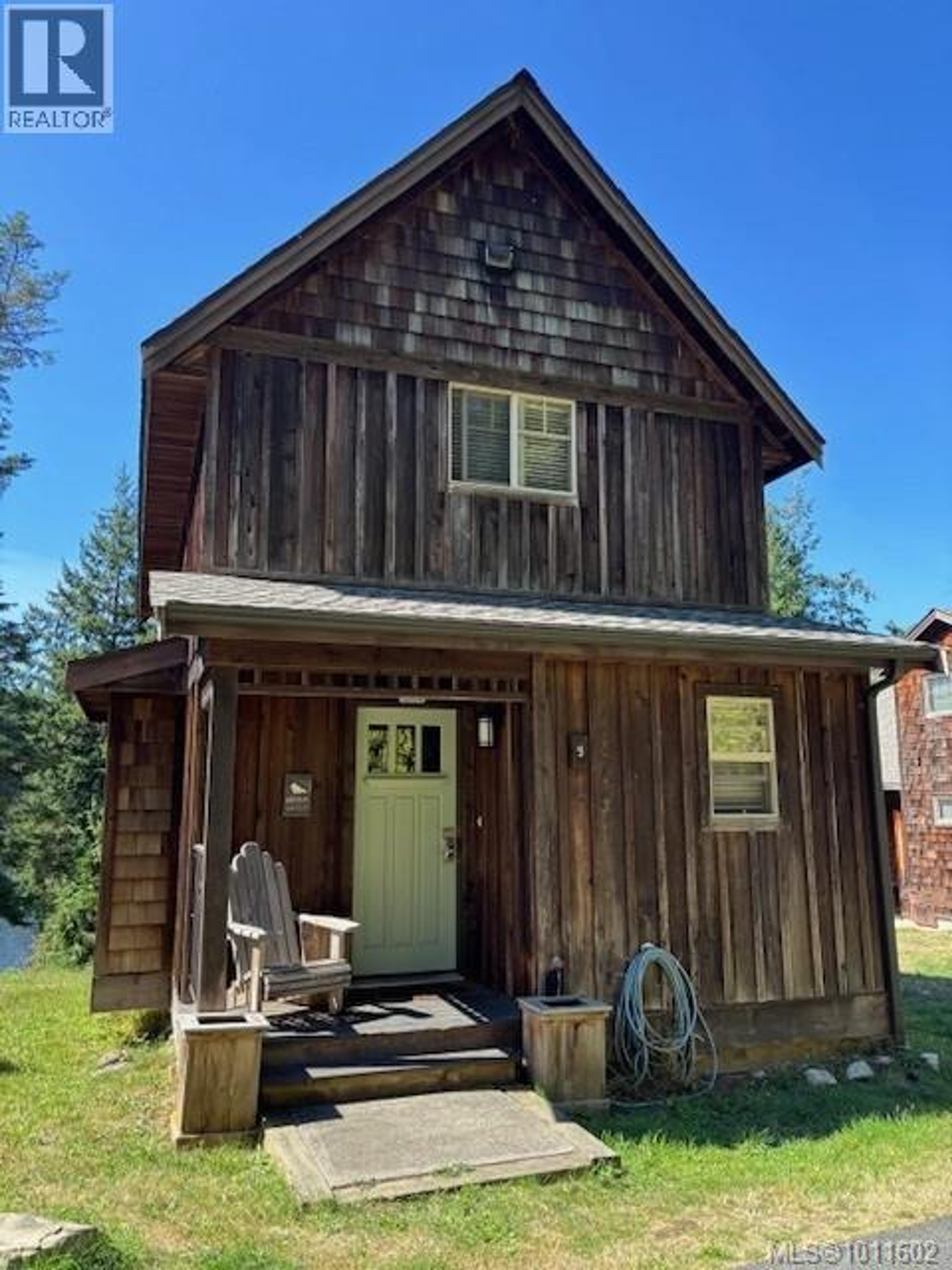 315 Robinson Rd, Salt Spring - Exteriors - Photo 2