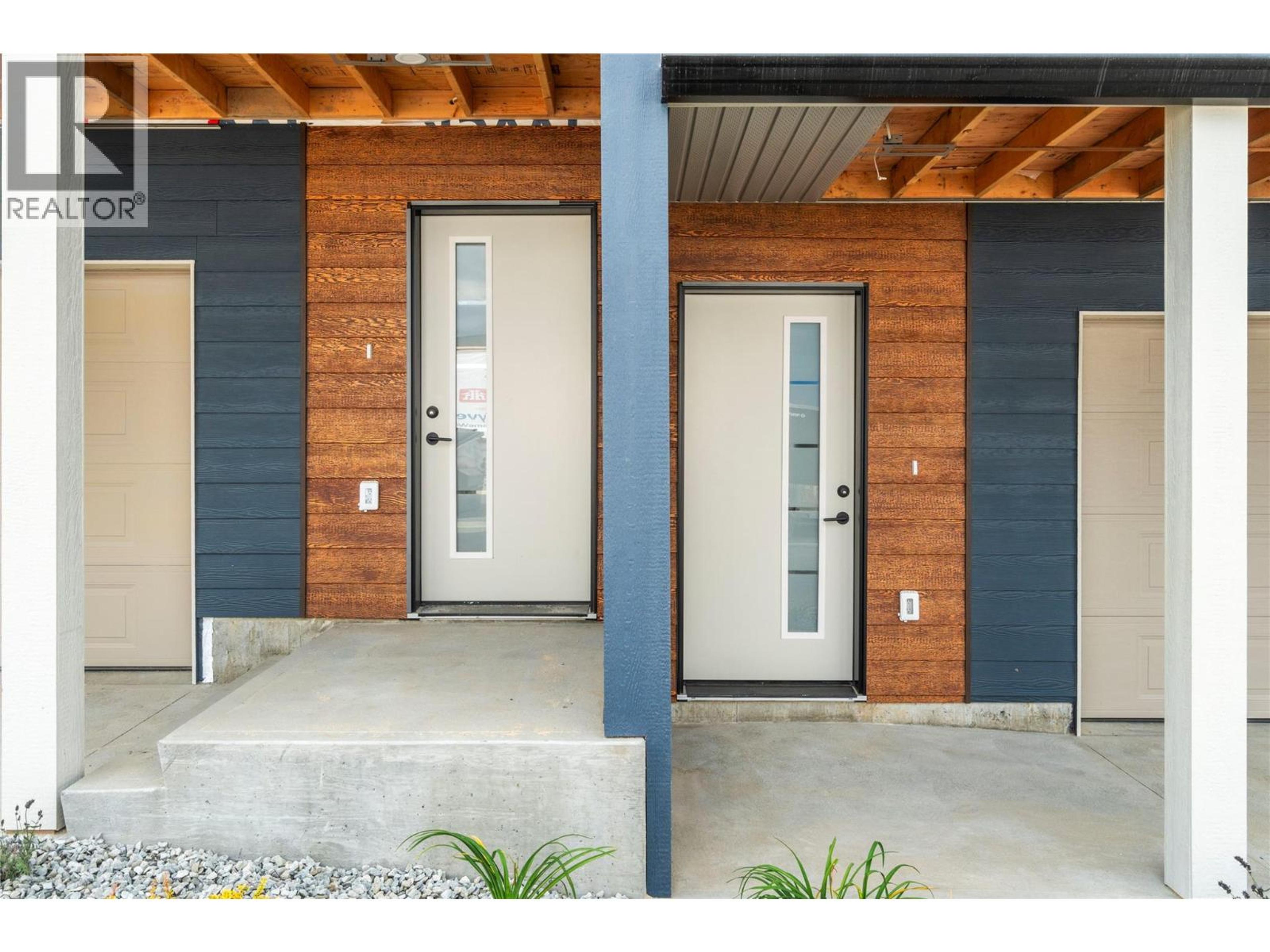 981 12 Street SE, Salmon Arm - Exteriors - Photo 10