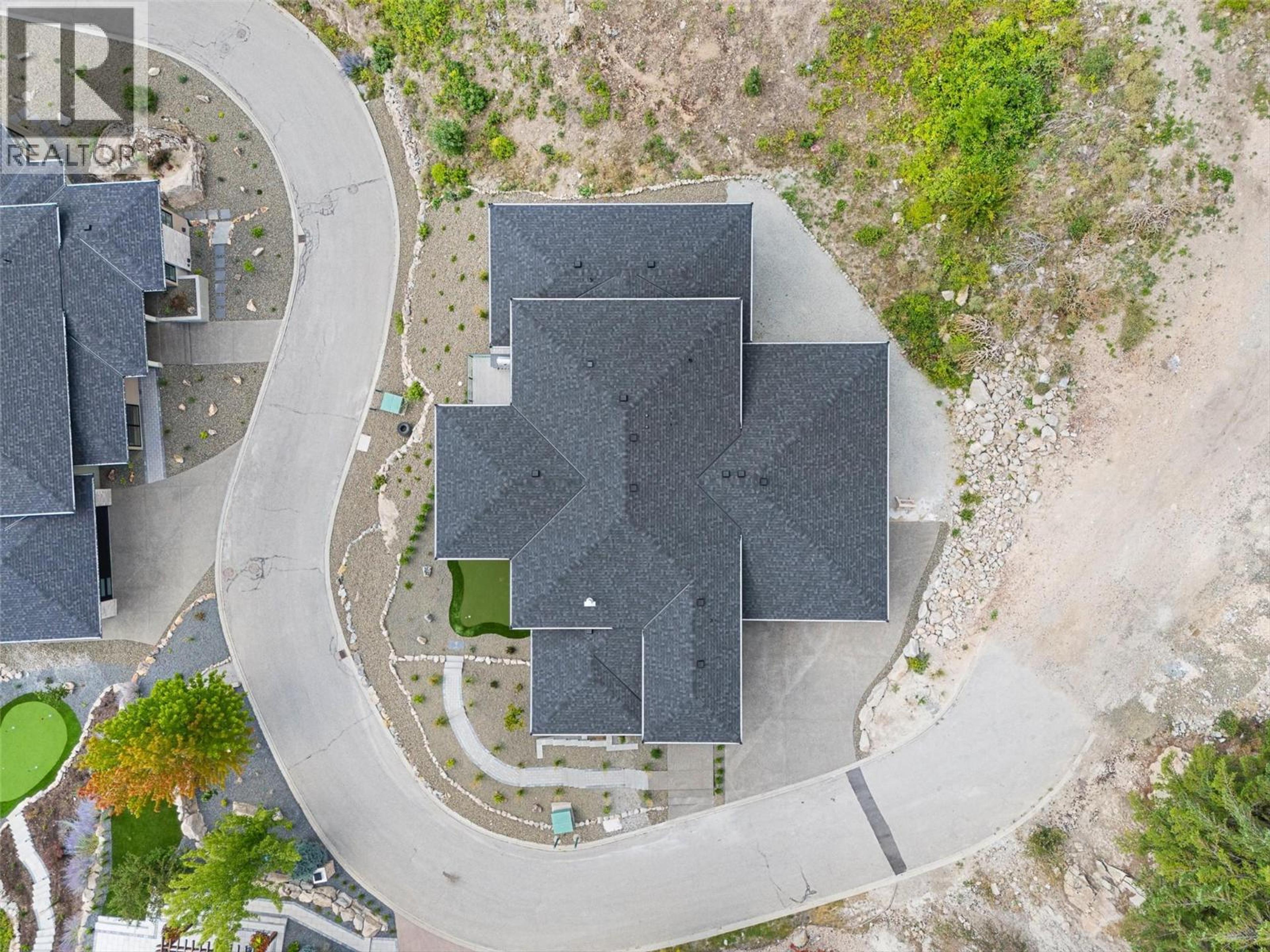 271 Chicopee Road, Vernon - Exteriors - Drone/Aerial View - Photo 9