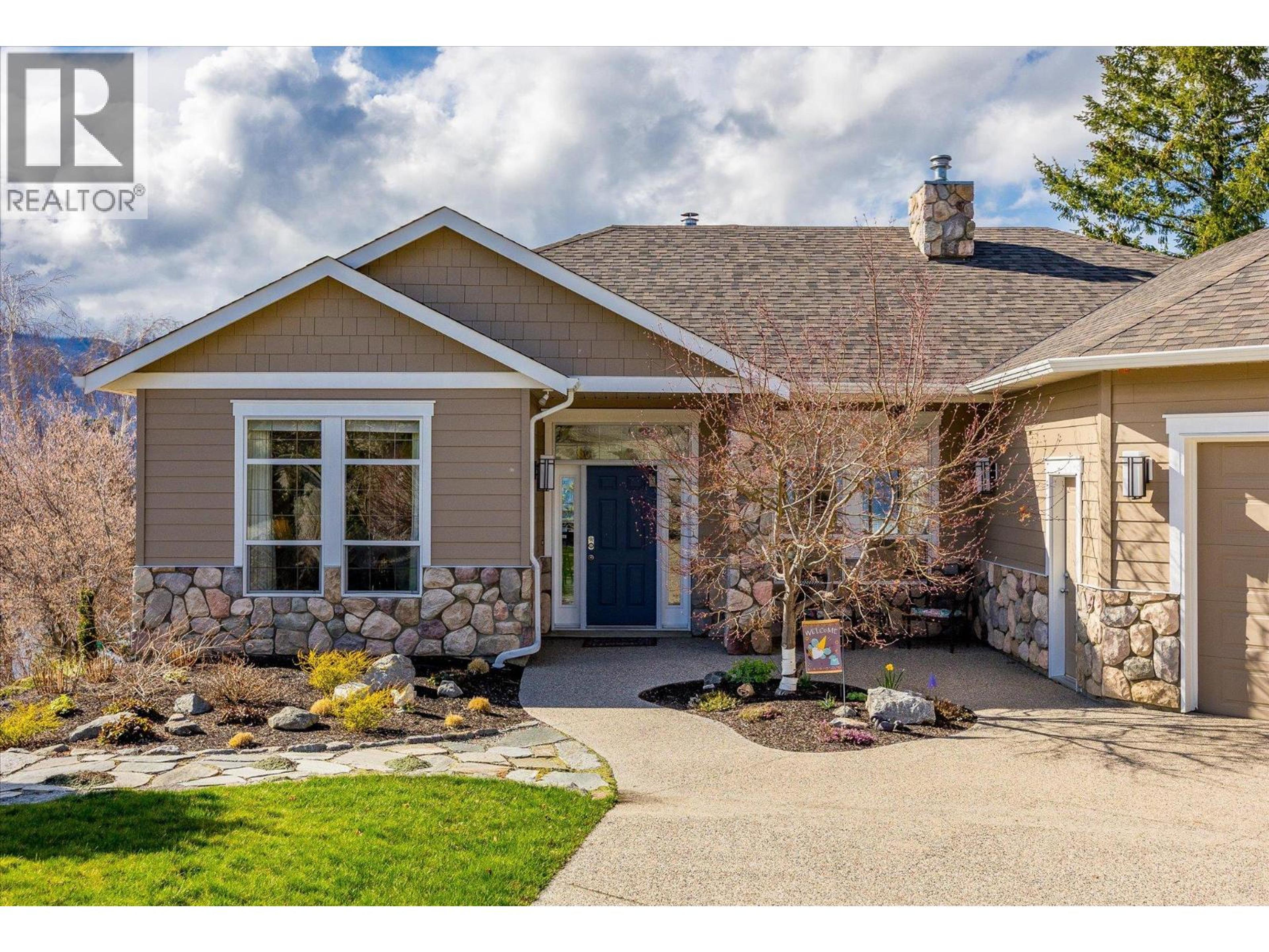 10726 Nighthawk Road, Lake Country - Exteriors - Photo 2