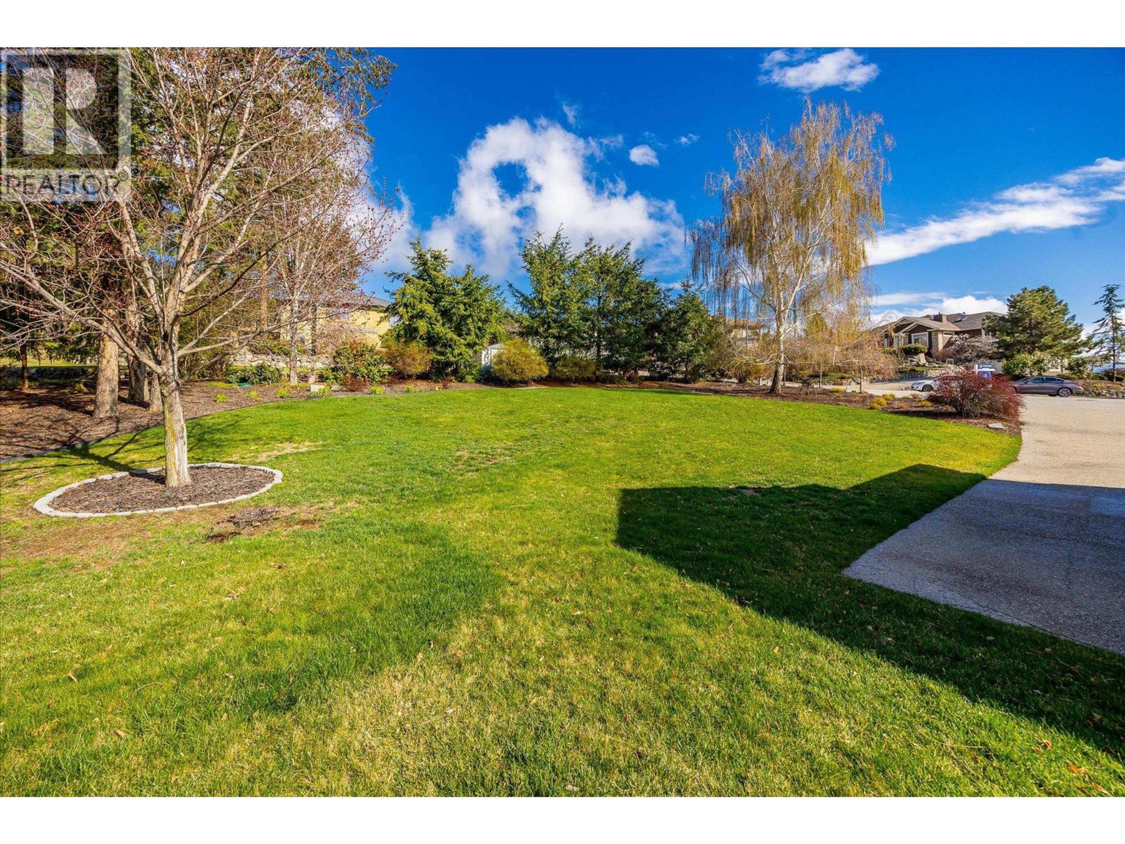 10726 Nighthawk Road, Lake Country - Exteriors - Photo 12