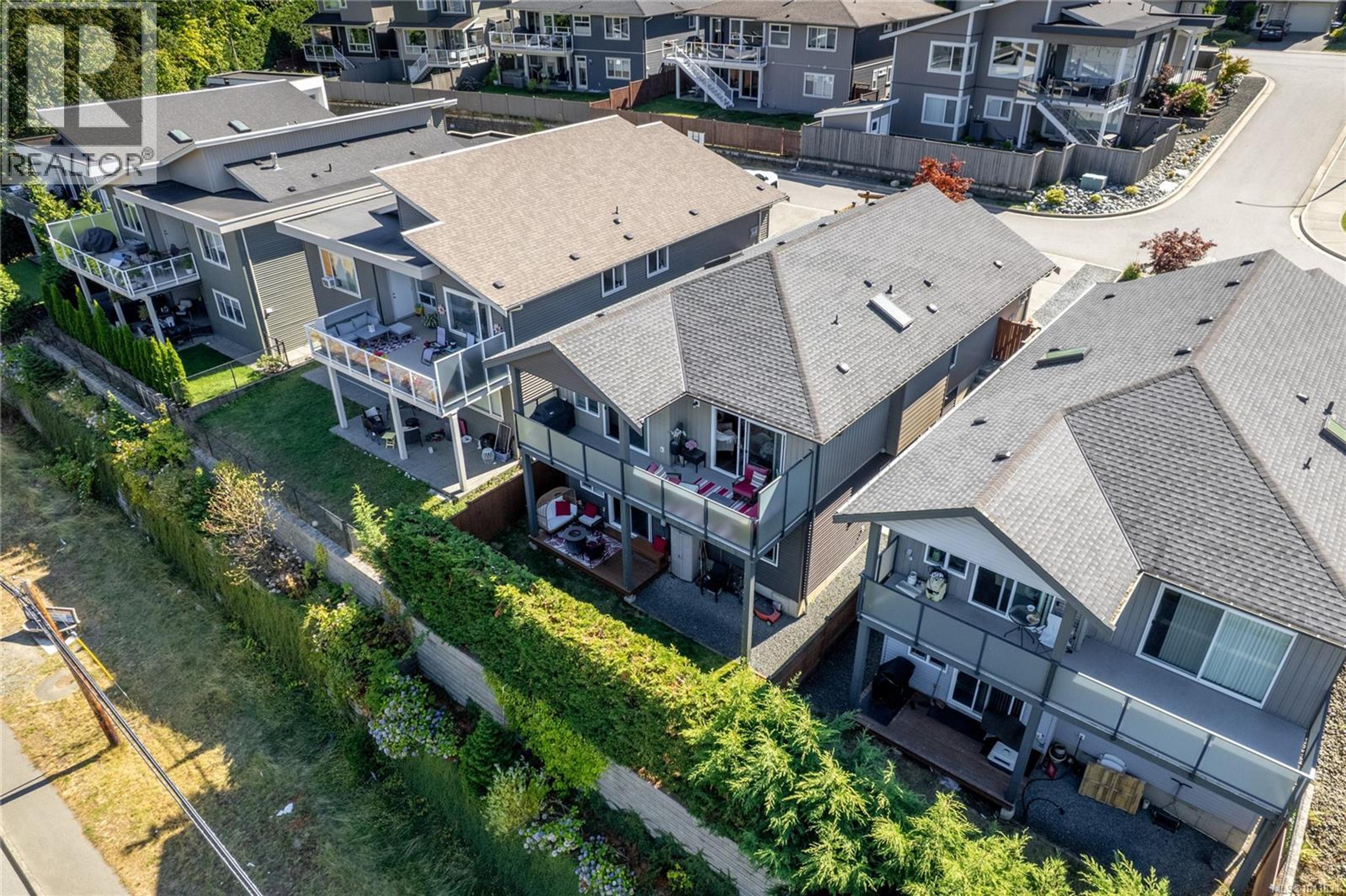 4991 Dunn Pl, Nanaimo - Exteriors - Full Complex View, Drone/Aerial View - Photo 6