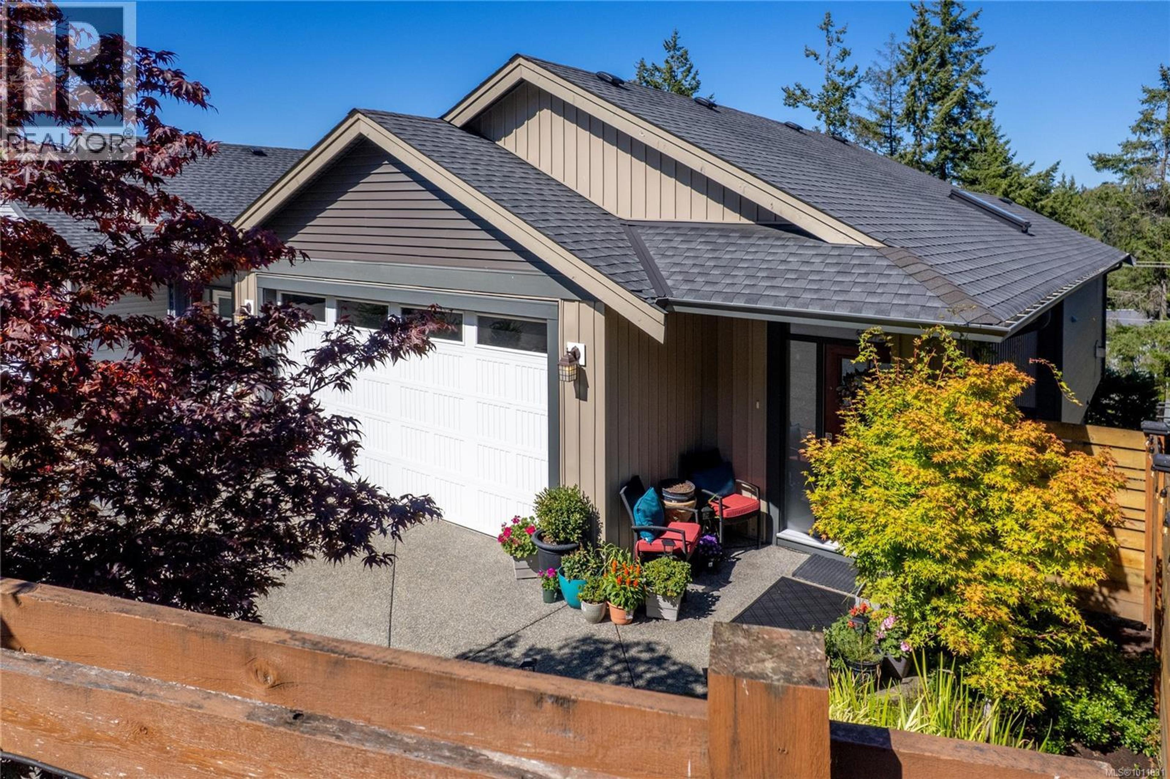 4991 Dunn Pl, Nanaimo - Exteriors - Photo 8