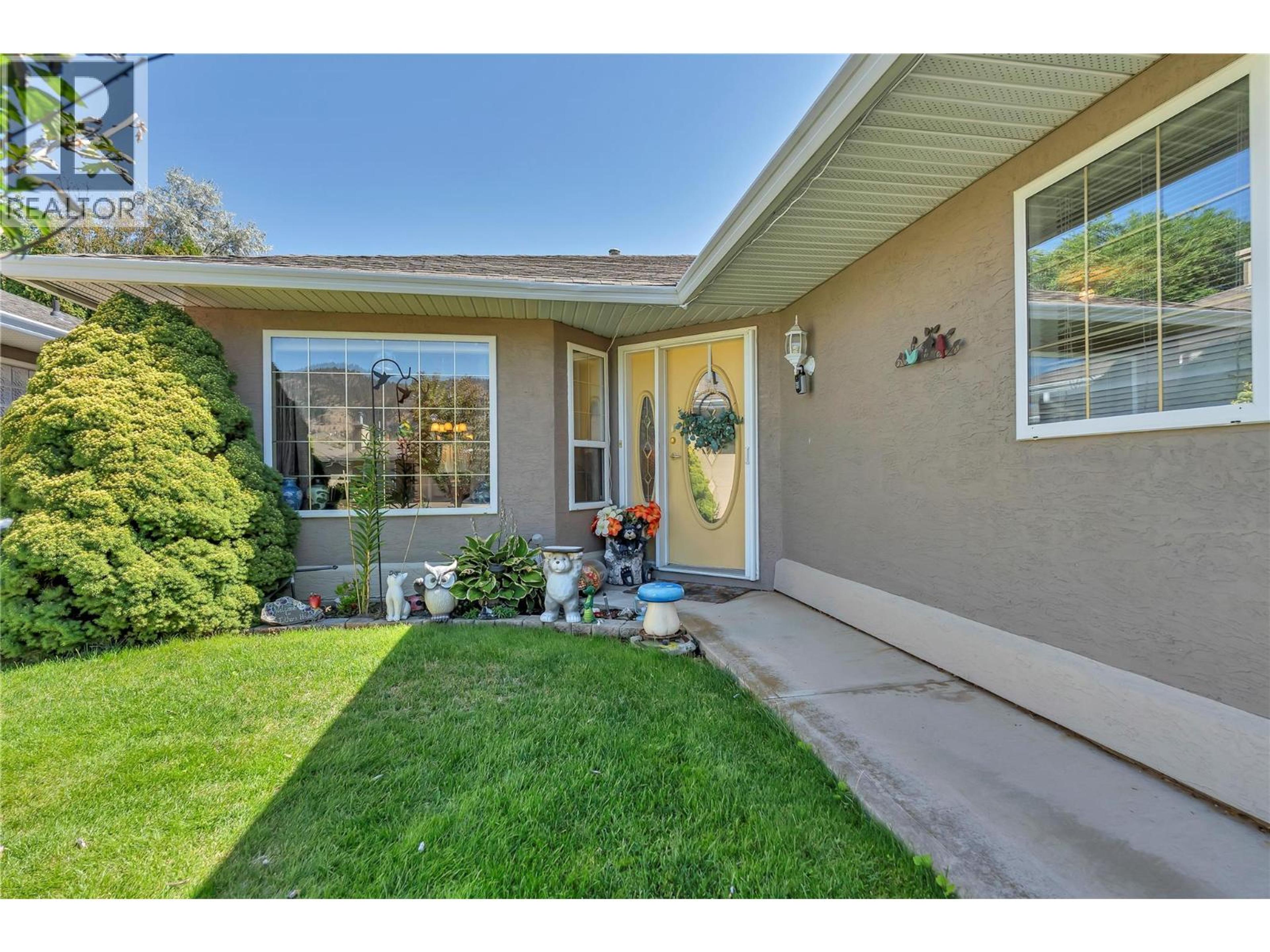 9600 Turner Street, Summerland - Exteriors - Photo 3