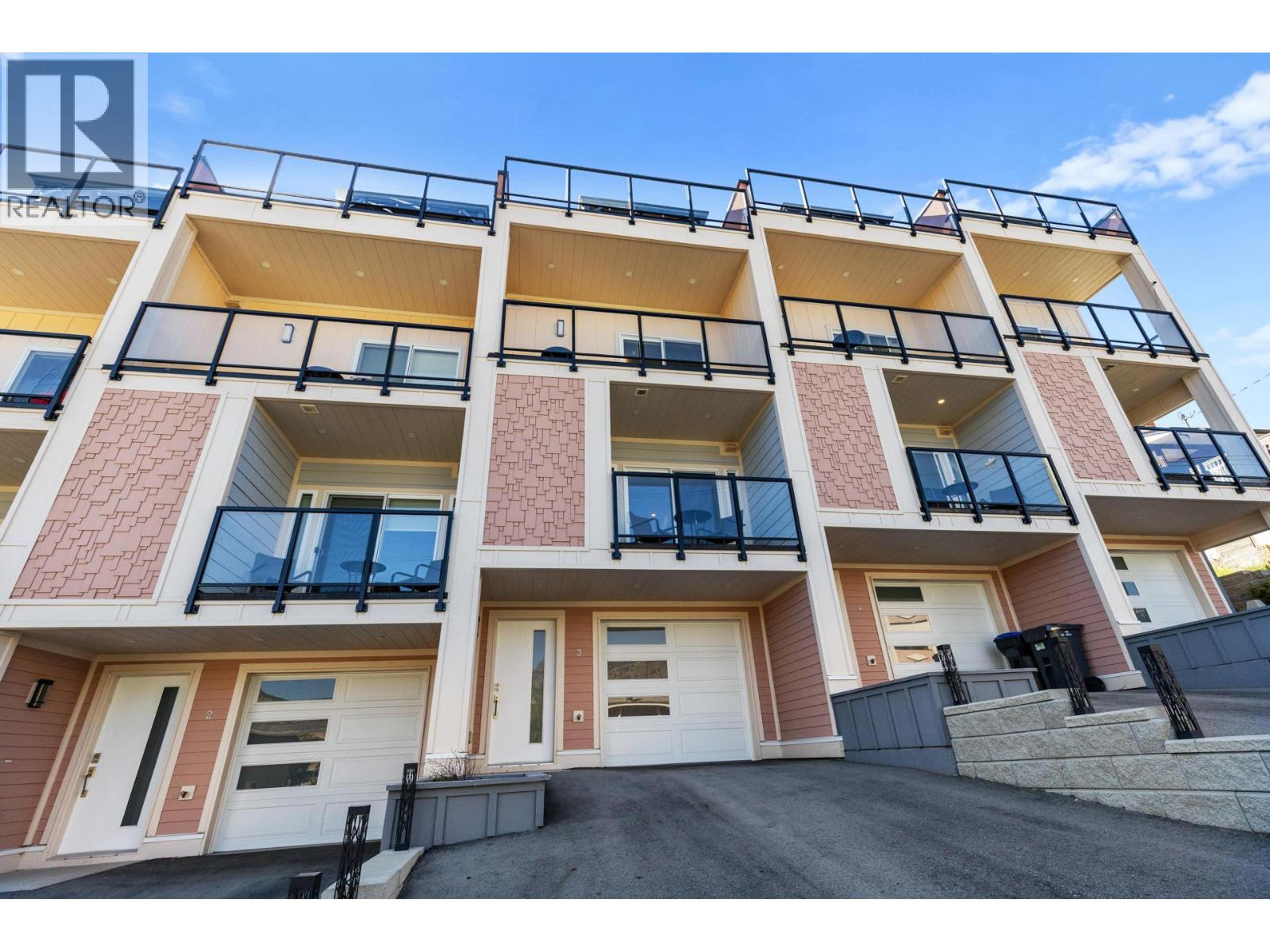 18 Loon Crescent, Osoyoos - Exteriors - Full Complex View - Photo 8