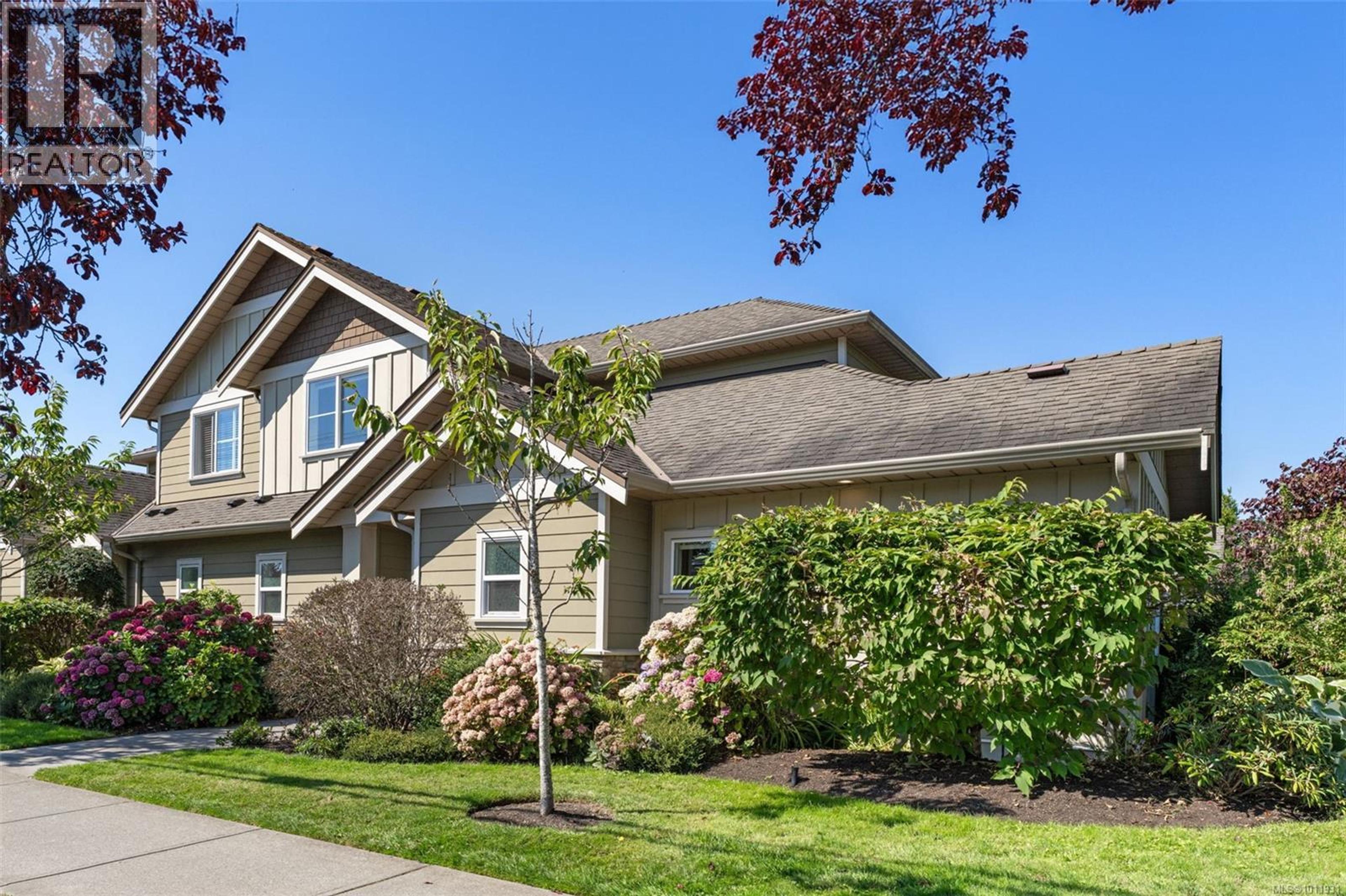 2449 Malaview Ave, Sidney - Exteriors - Photo 6