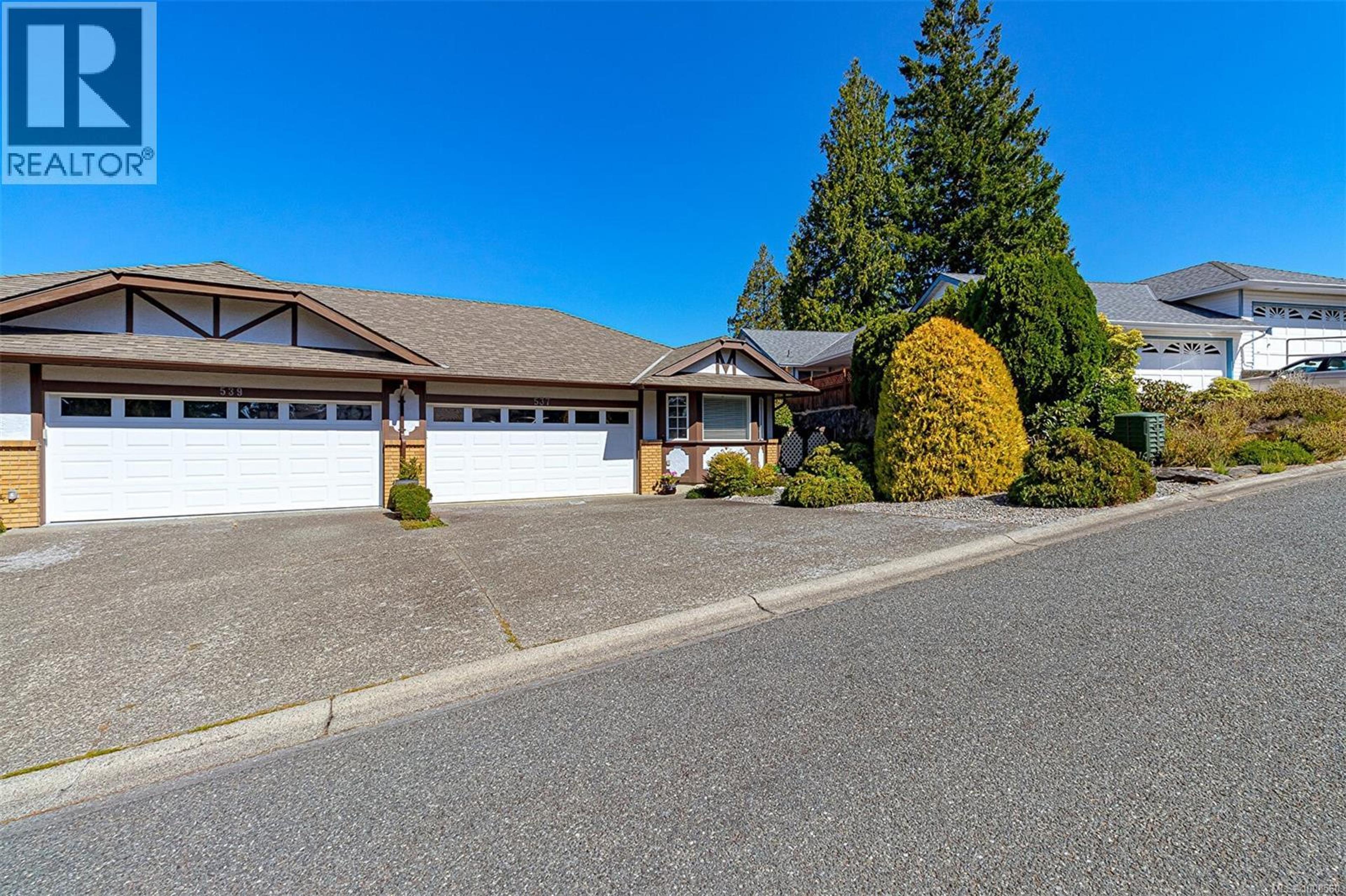 780 Country Club Dr, Cobble Hill - Exteriors - Photo 3