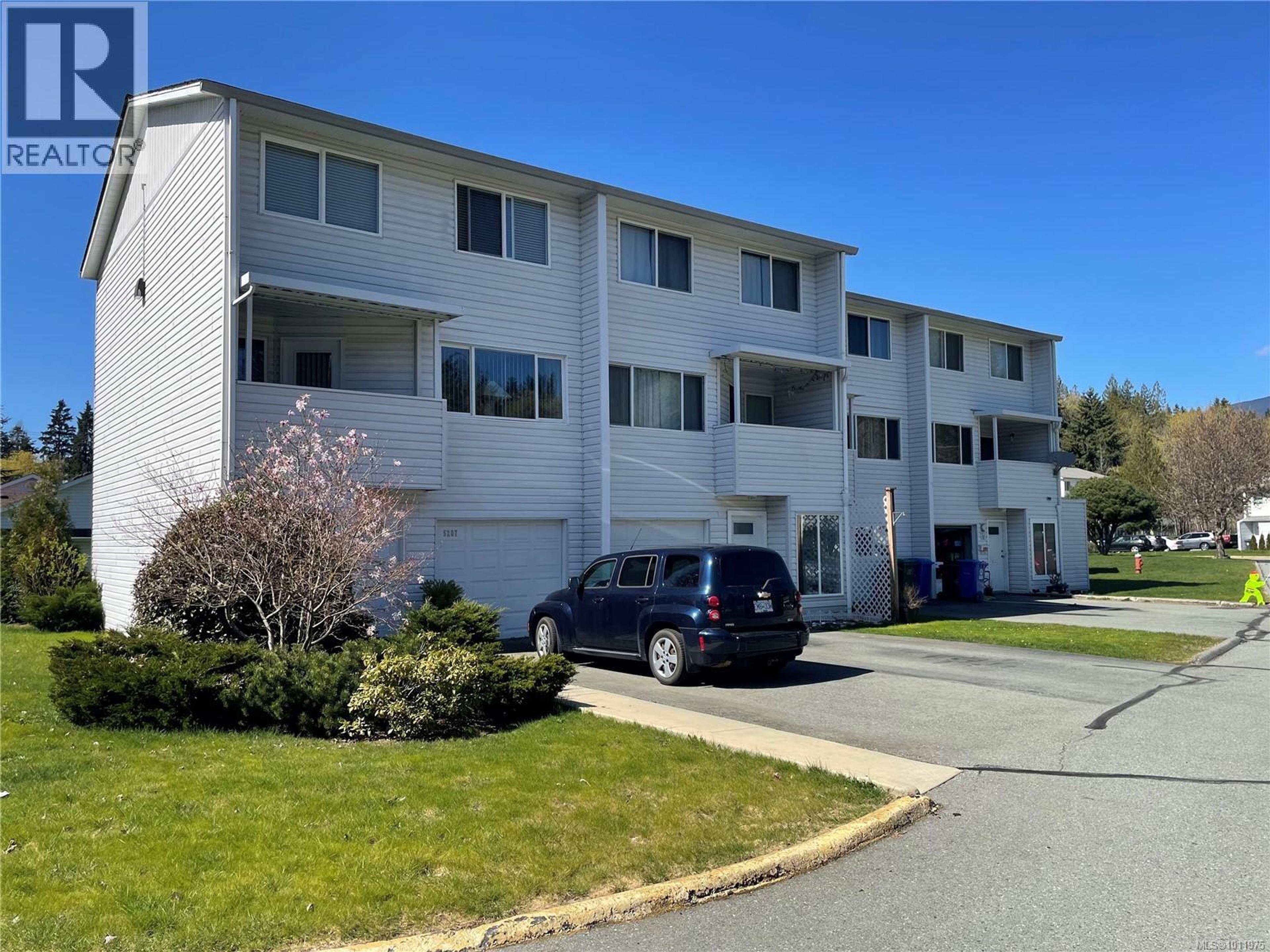 5287 Gertrude St, Port Alberni - Exteriors - Full Complex View - Photo 1