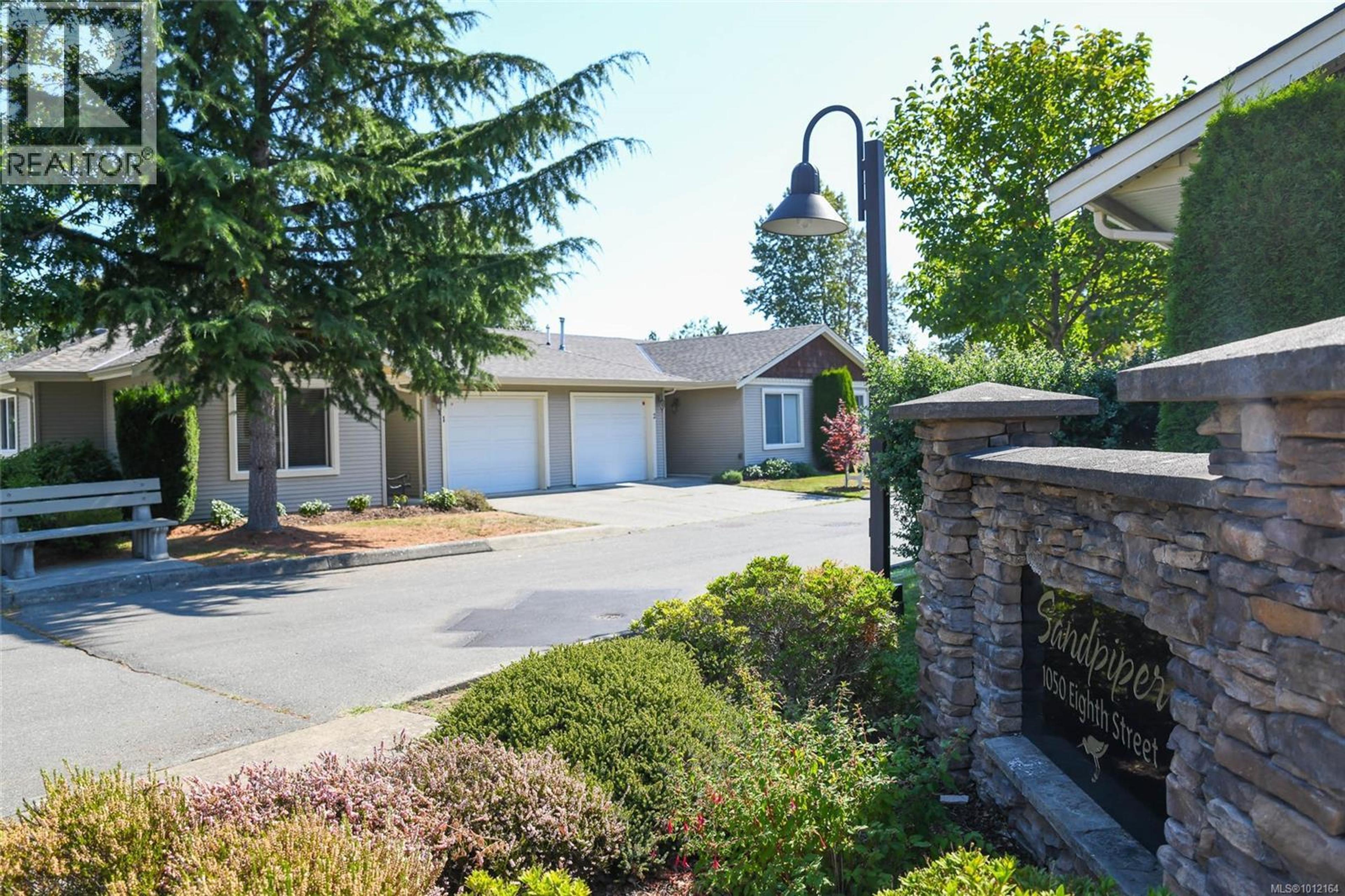 1050 8th St, Courtenay - Exteriors - Photo 3