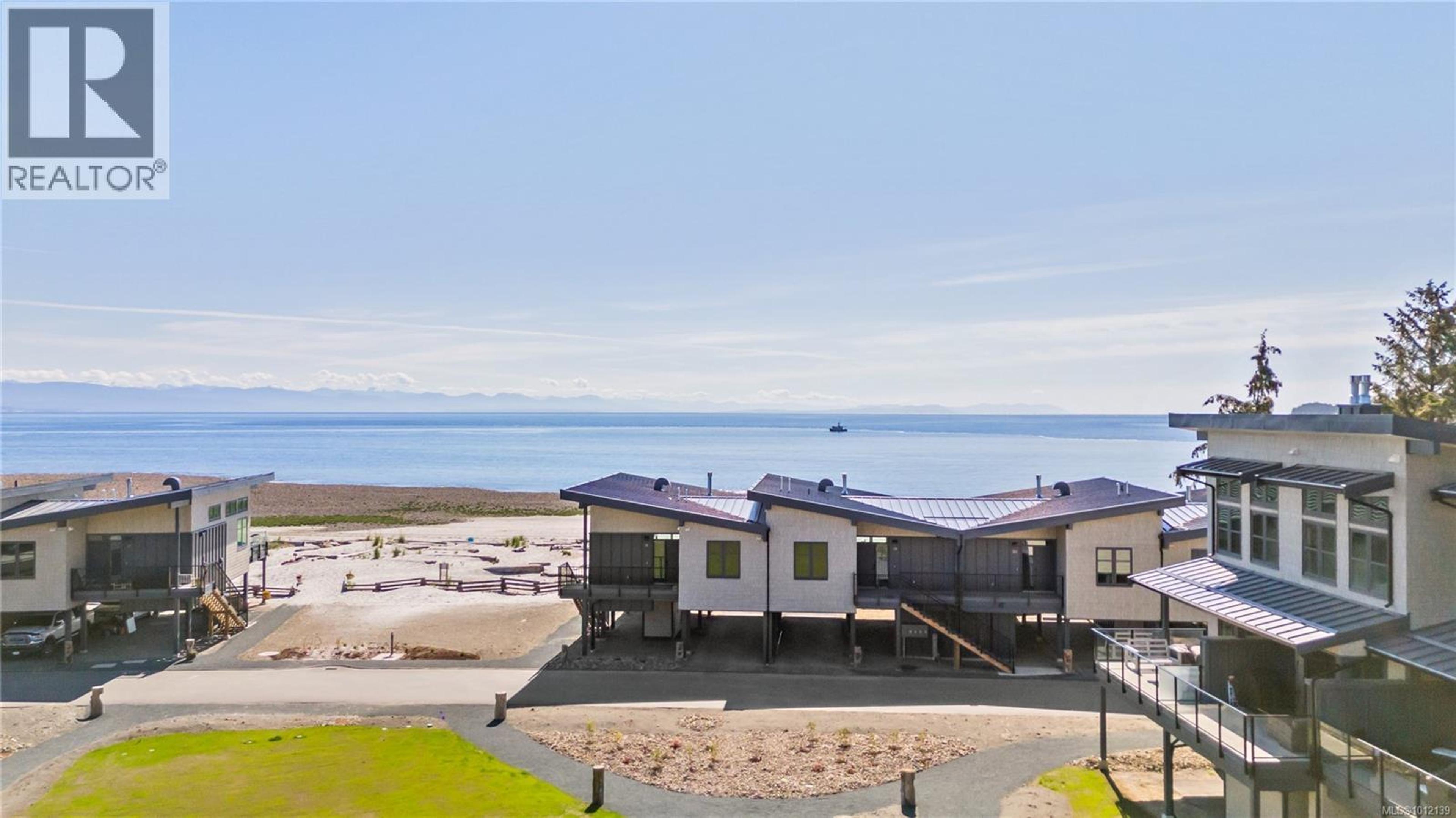 9022 Clarkson Ave, Black Creek - Exteriors - Full Complex View - Photo 3