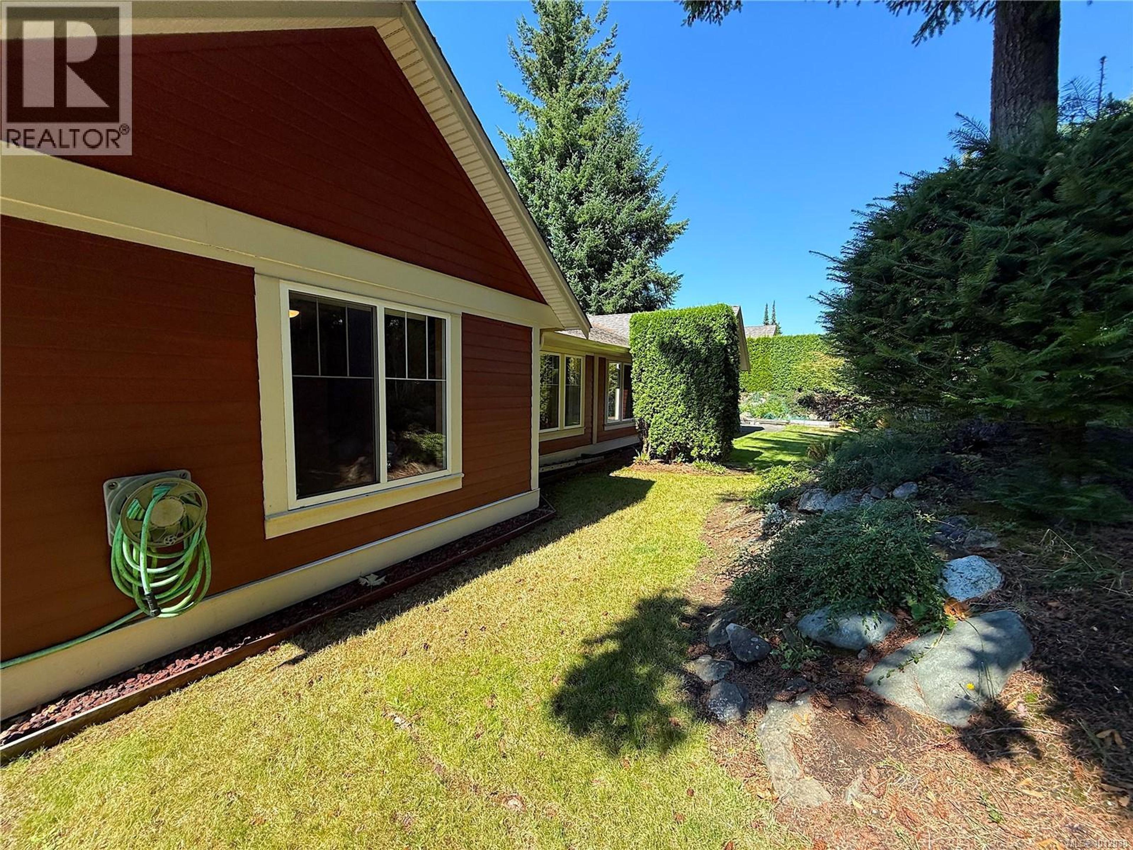 769 Merecroft Rd, Campbell River - Exteriors - Photo 7